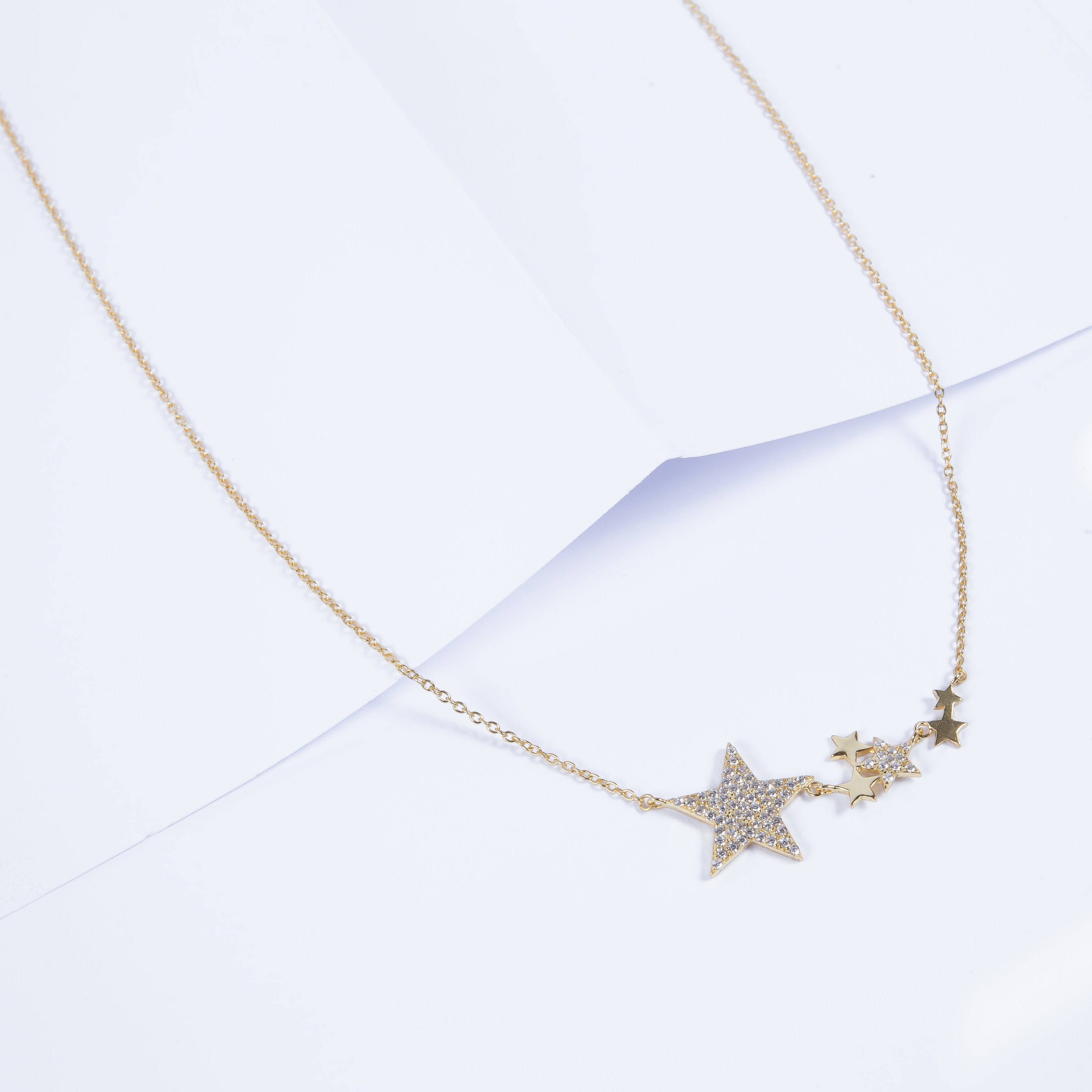 Collar Raining Stars
