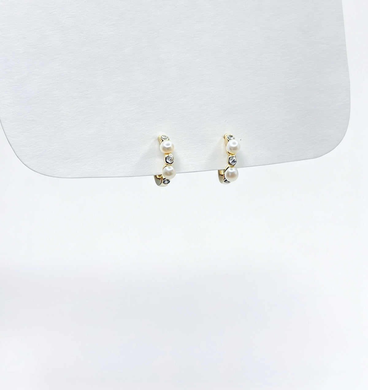 Aro Baby Pearl & CZ Hoop Gold
