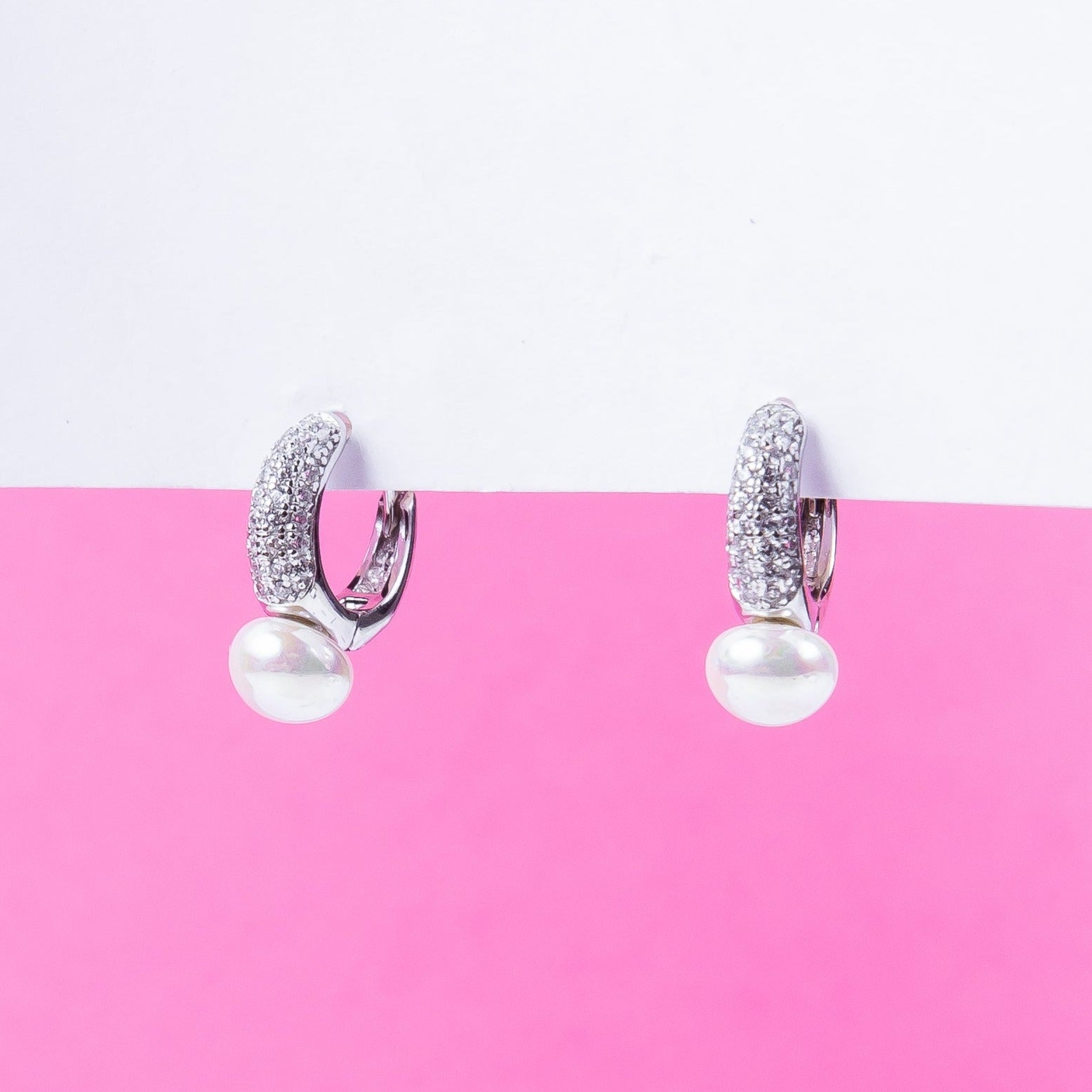 Aro Larila & Pearl Hoop