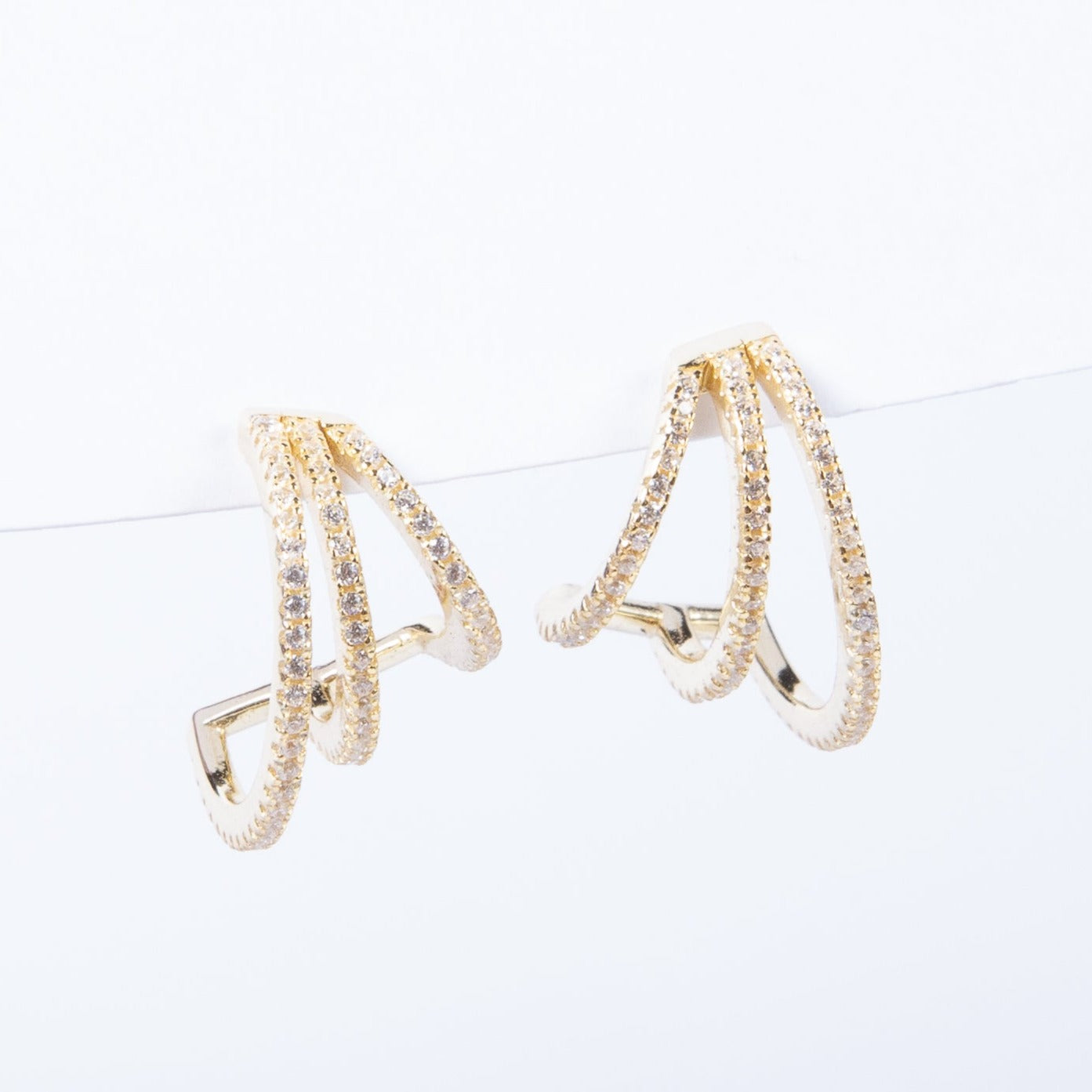 Aro 3 Cz Cage Claw Gold