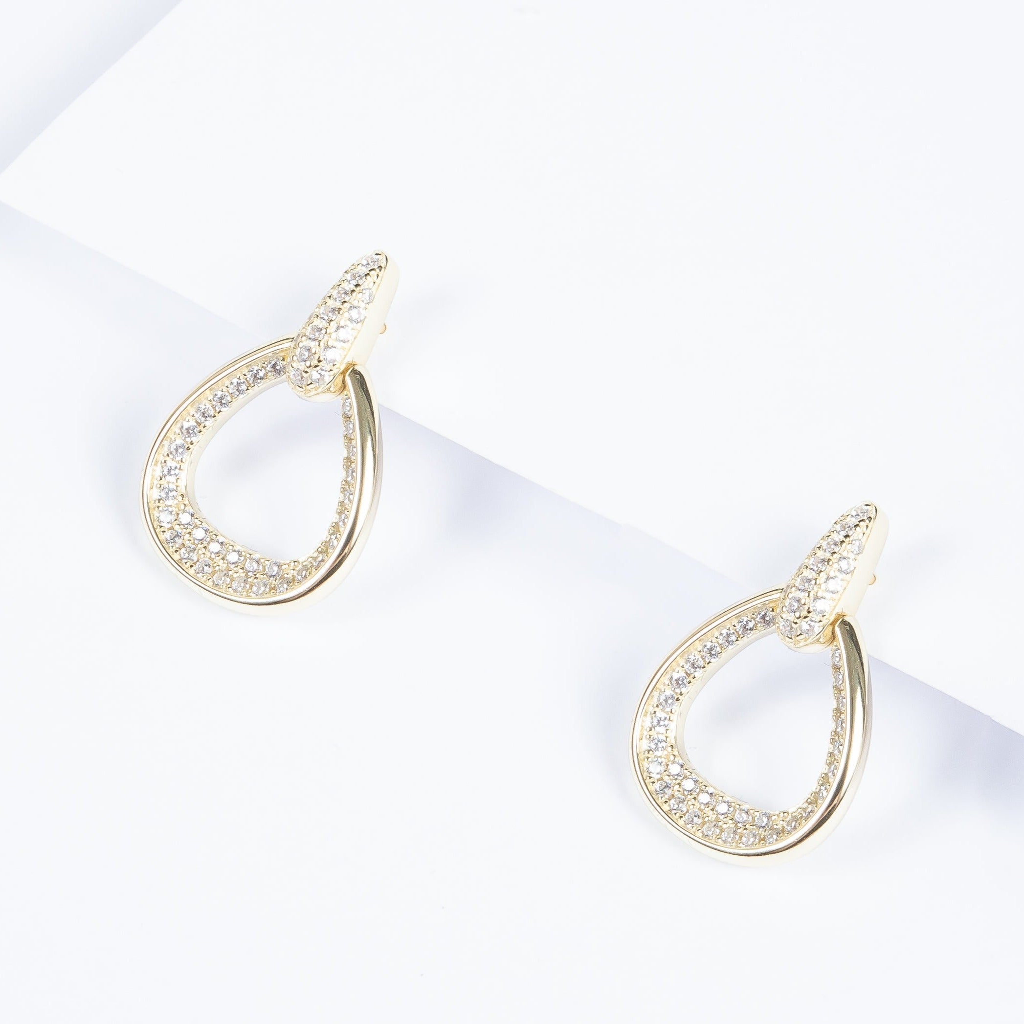 Aro Hollow CZ Teardrop Stud