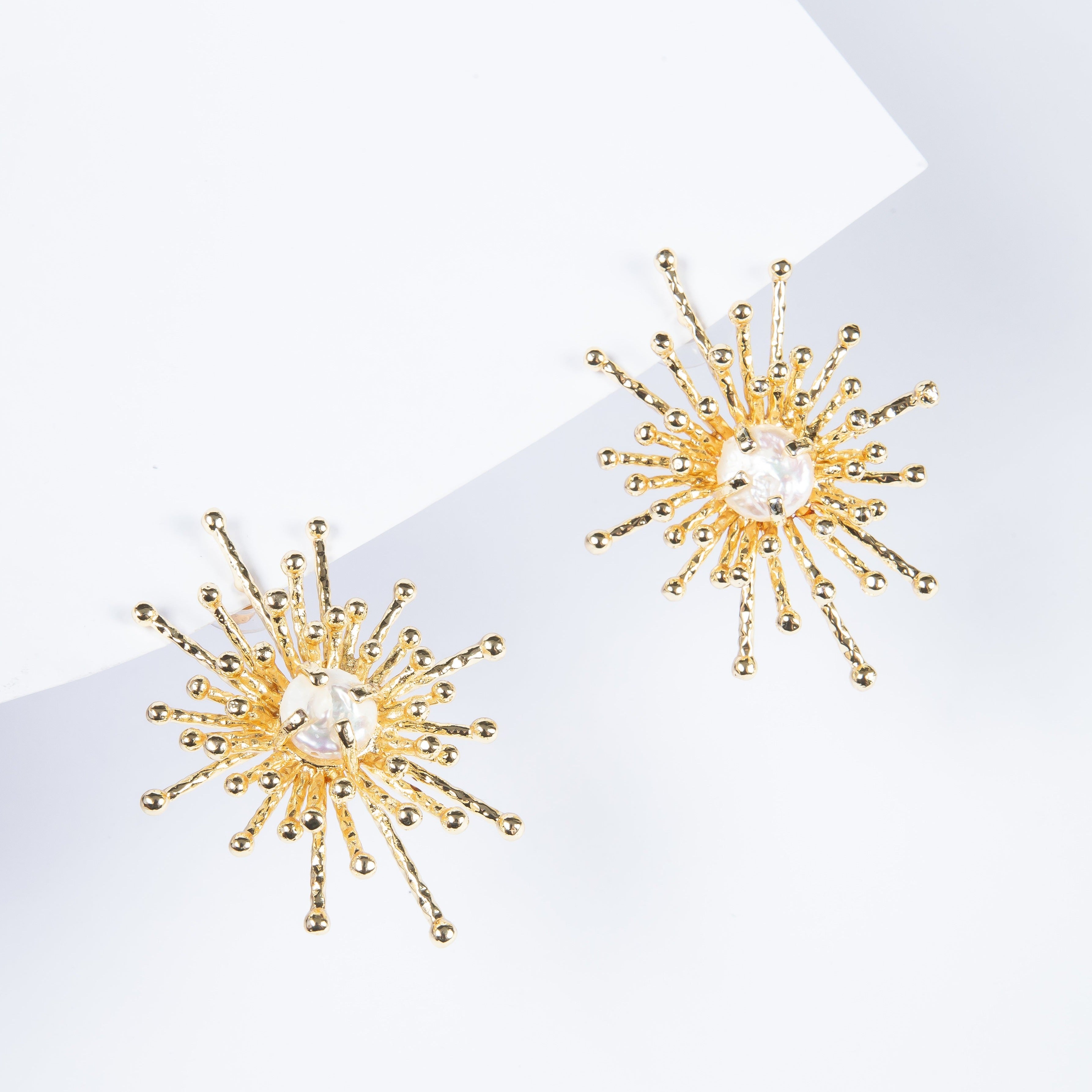 Aro Brassy Sunny Pearl