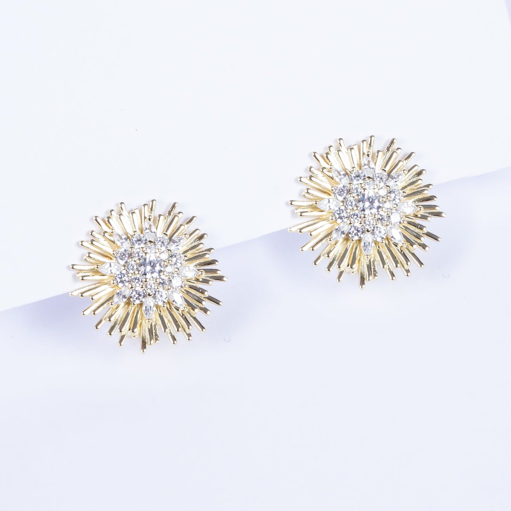 Aro Bright Sun Stud