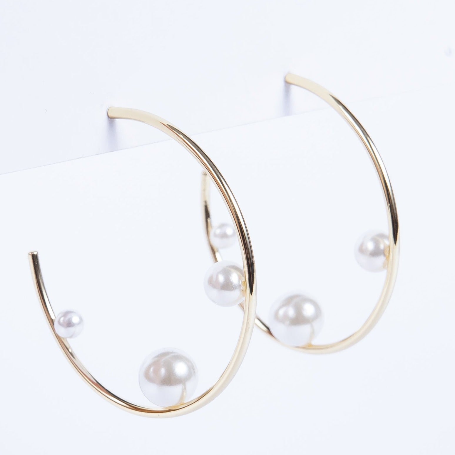 Aro Pearls Hoop Gold