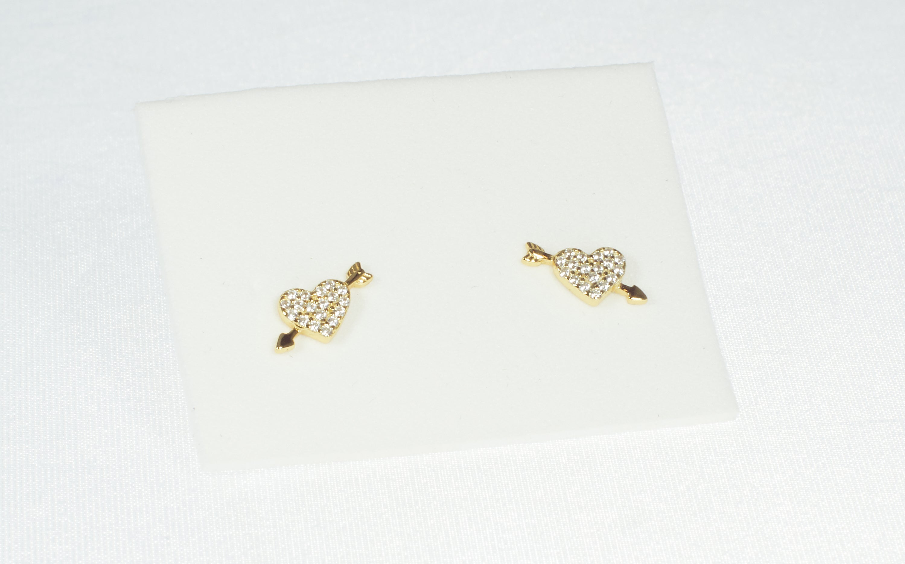 Aro Cupid Heart Stud