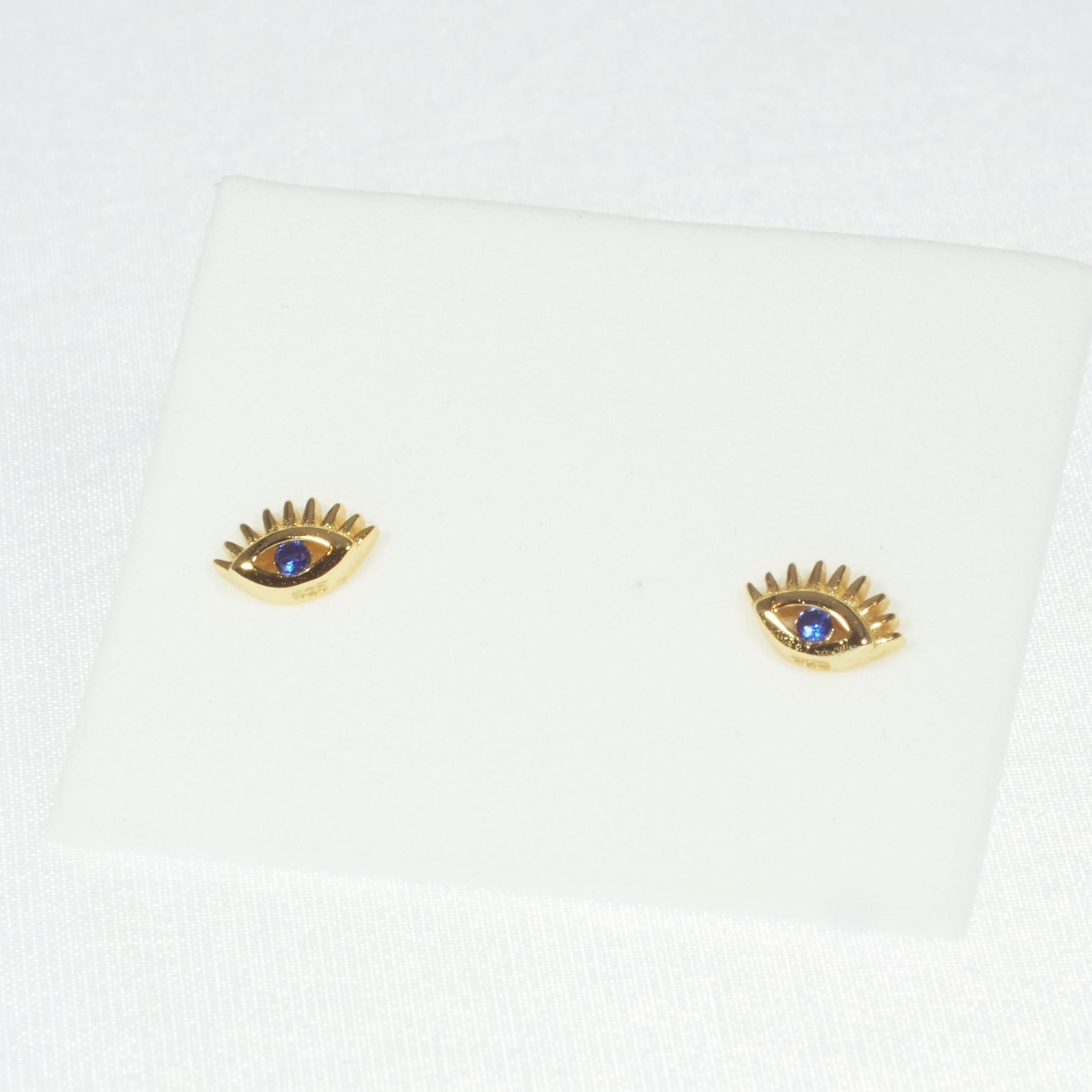 Aro Evil Eye Lashes Stud