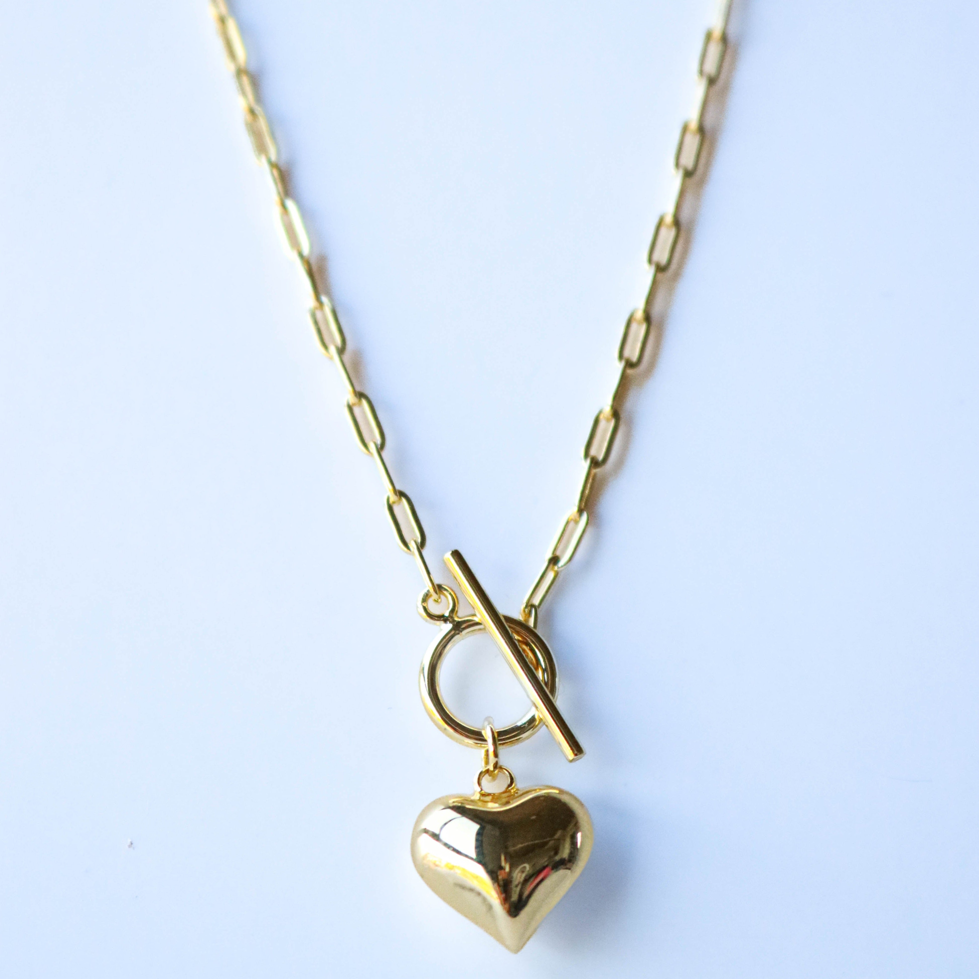 Collar Chunky Heart Toggle