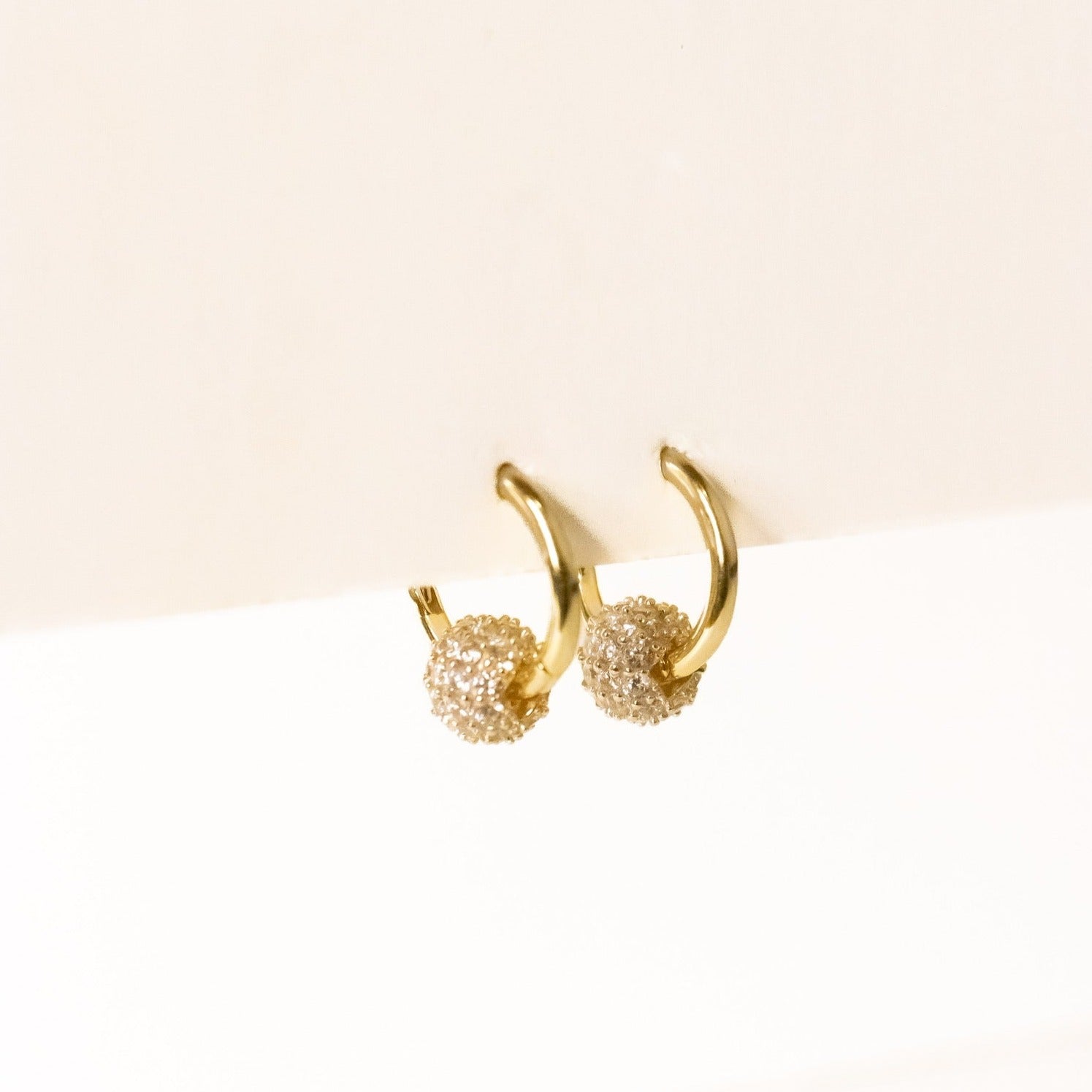 Aro New CiRi Oval MOV Cz Hoop Gold