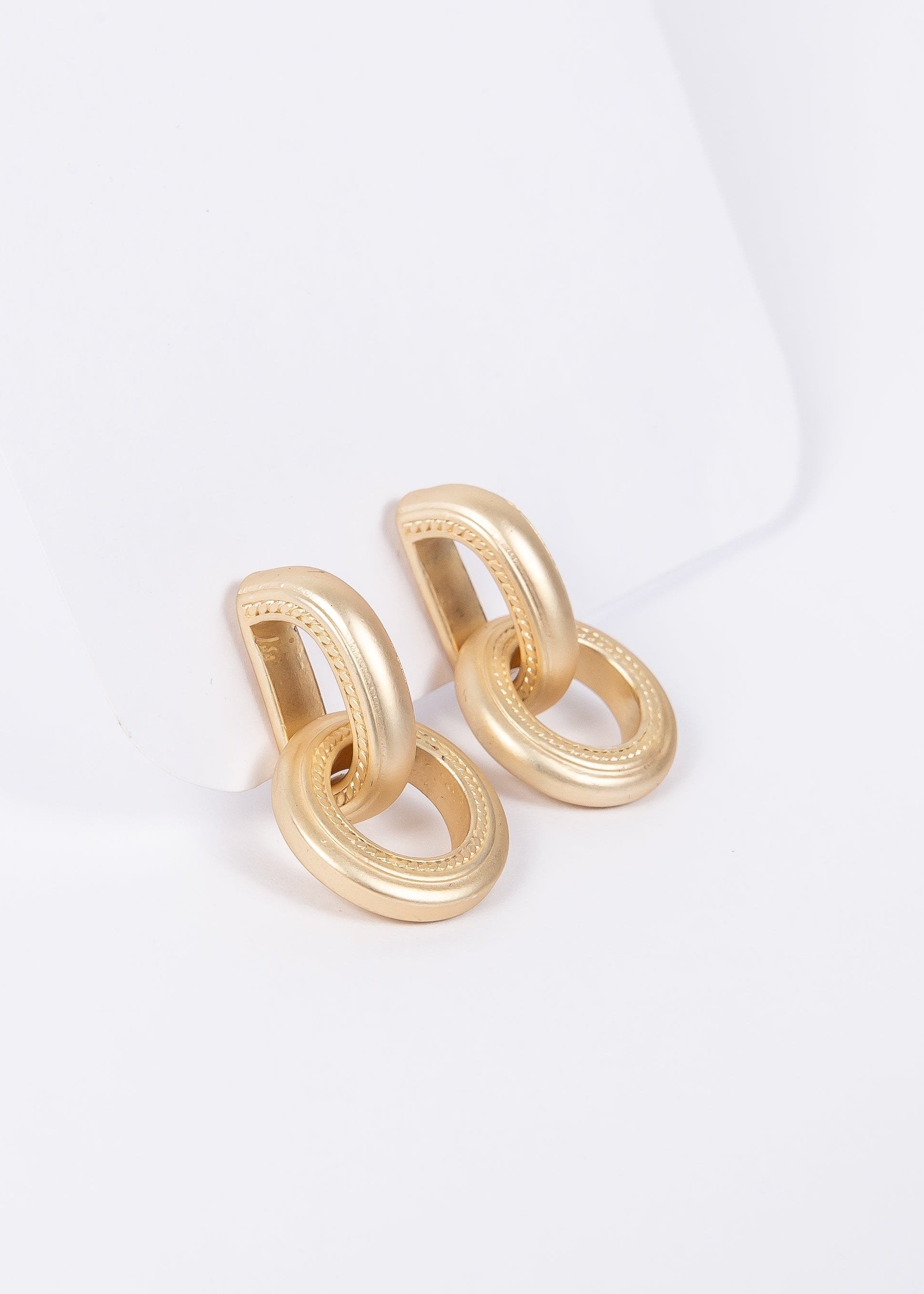 Aro Brassy Double Circle Dangle Matte Gold