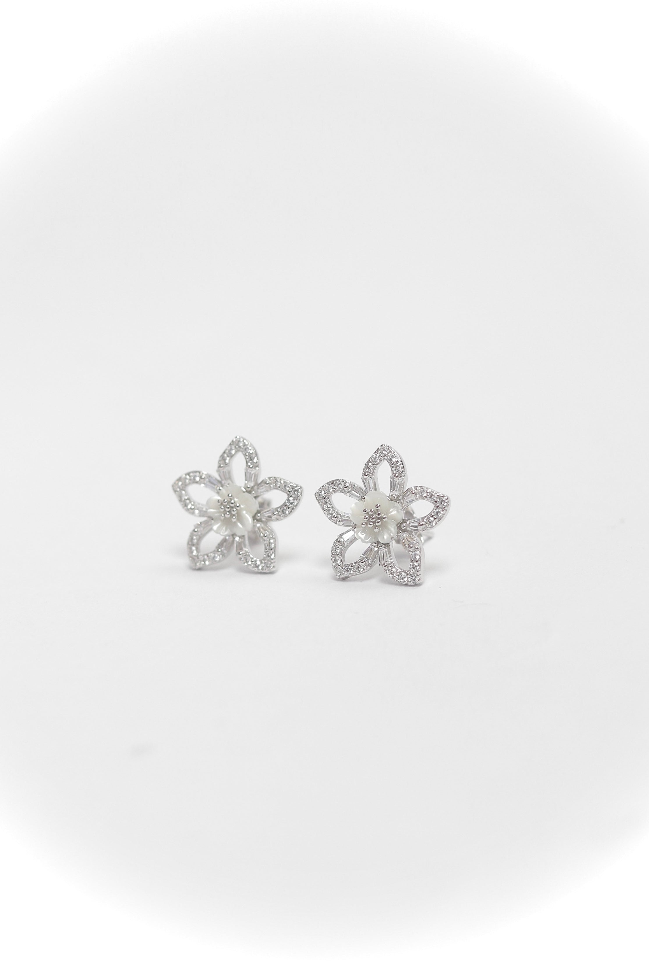 Aro Double Flower CZ & MOP