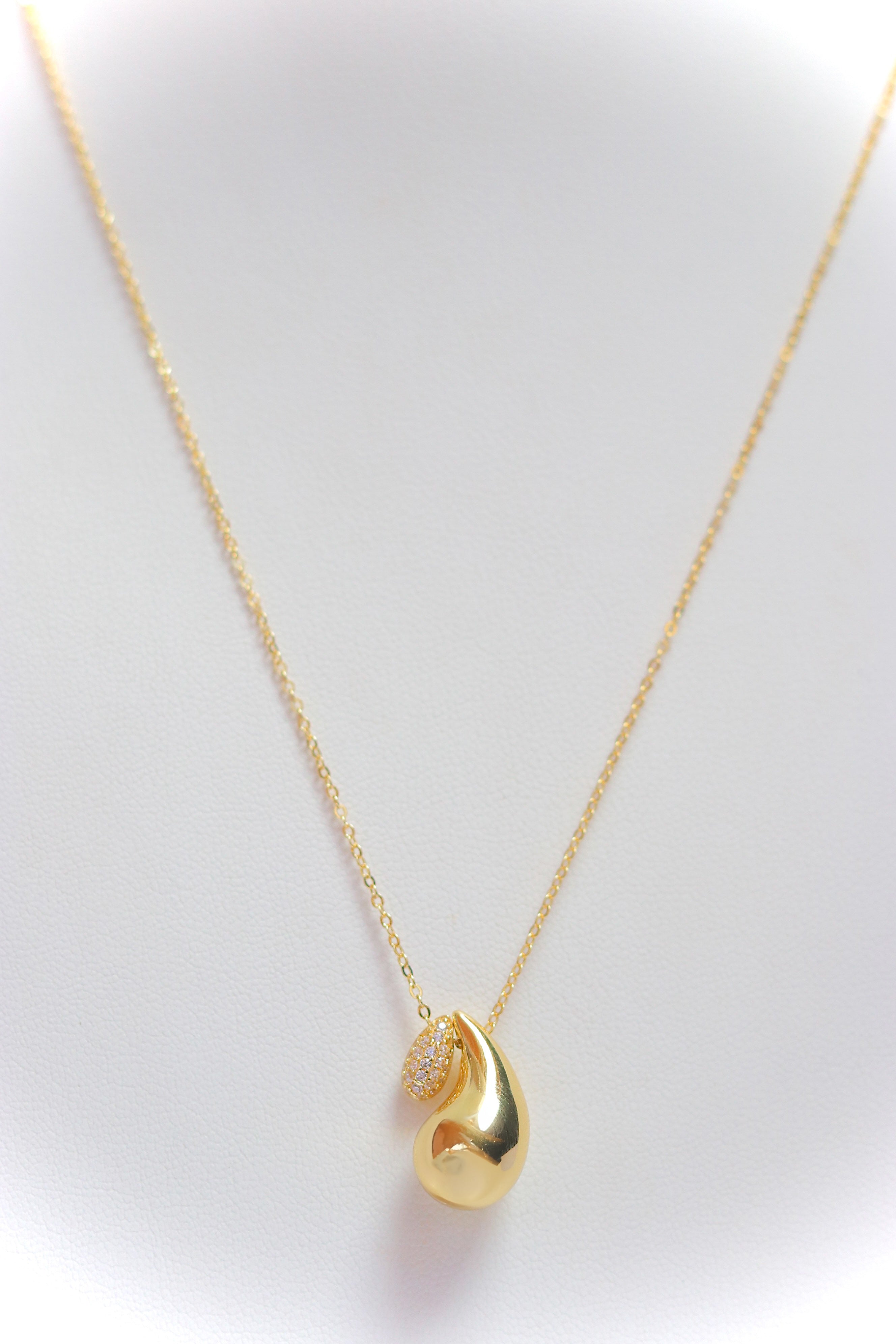 Collar Double Teardrop Necklace