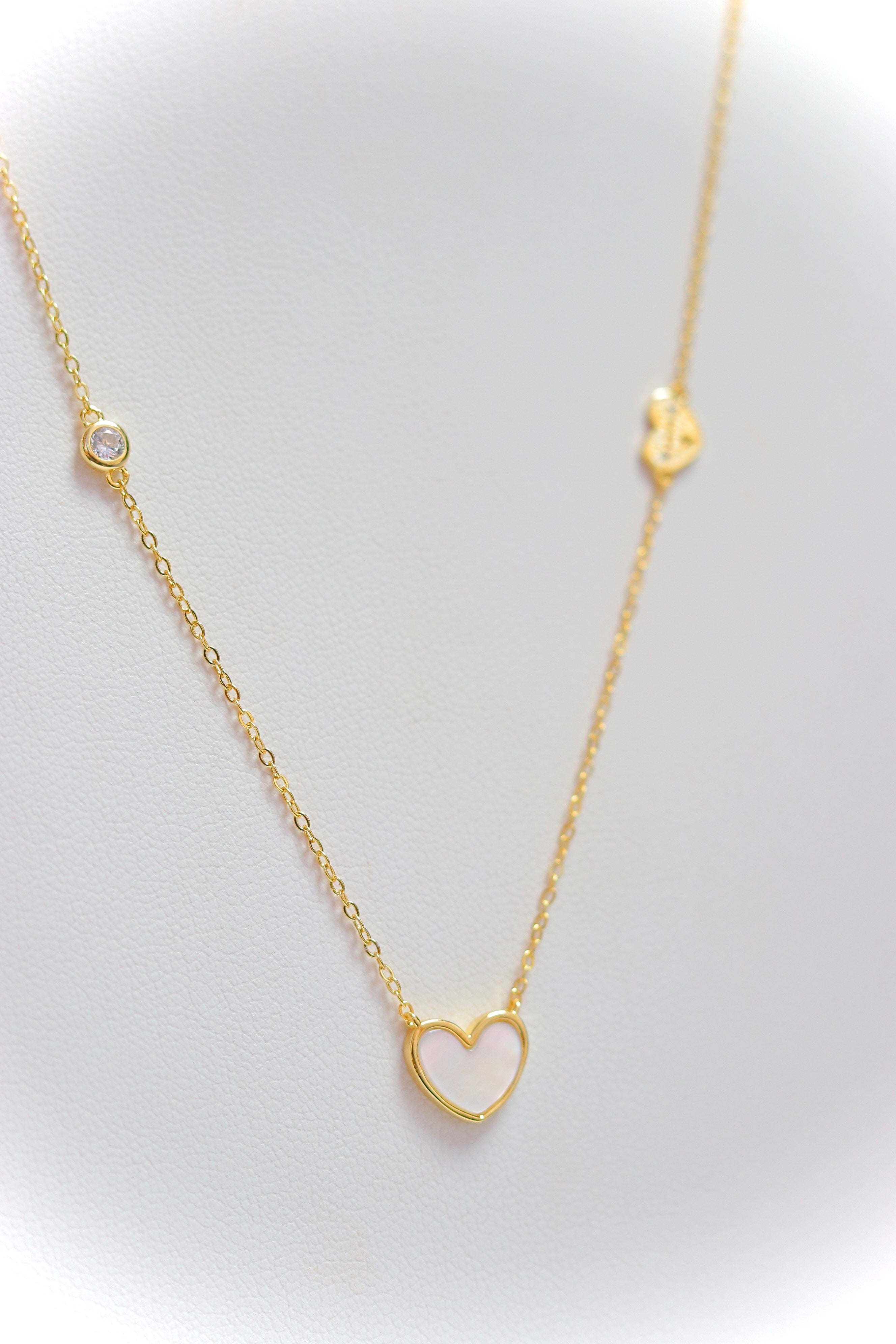 Collar MOP & Mini Heart CZ Necklace