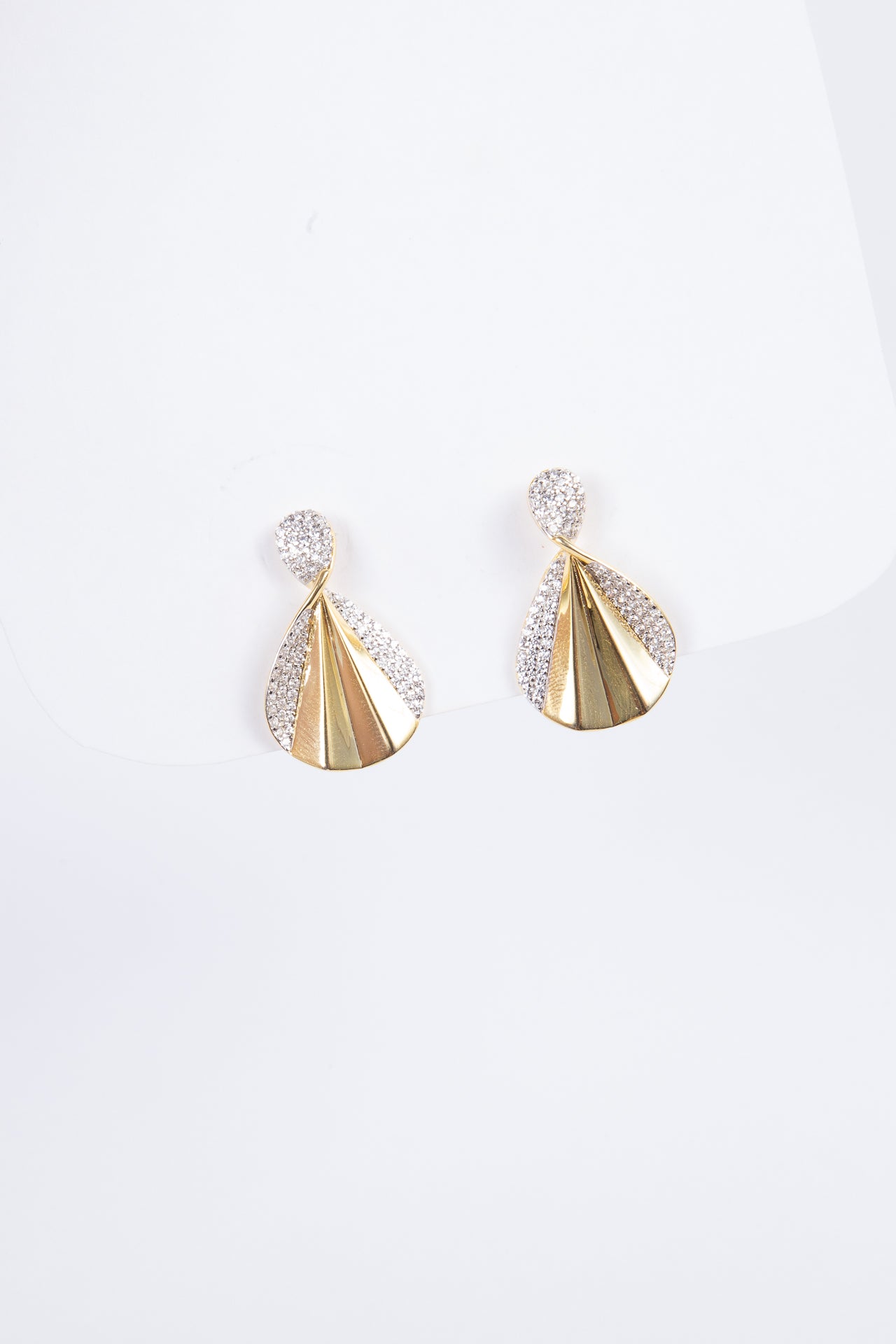 Aro Swing Teardrop CZ Gran Dangle