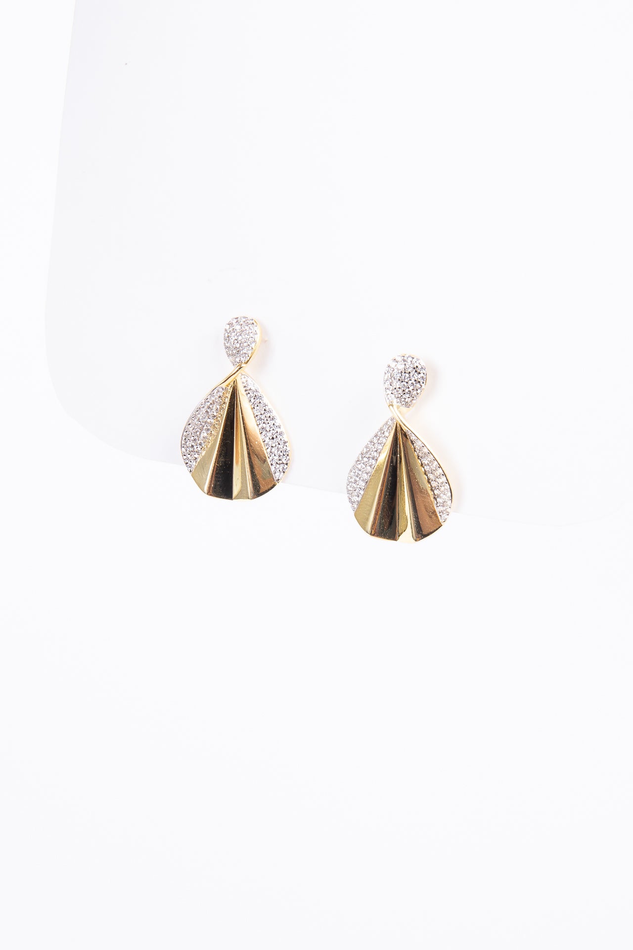 Aro Swing Teardrop CZ Gran Dangle
