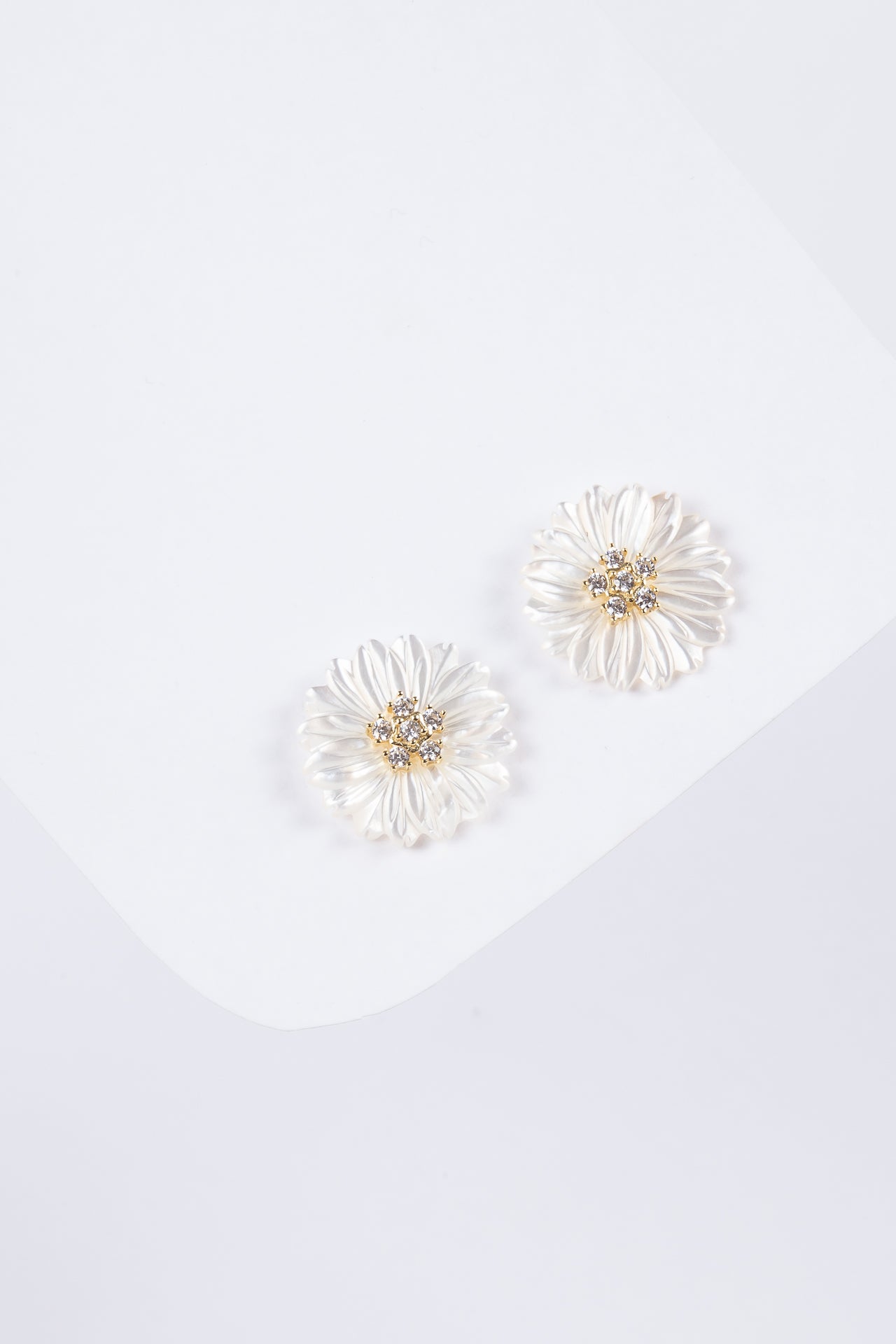 Aro Single Small MOP Flowery