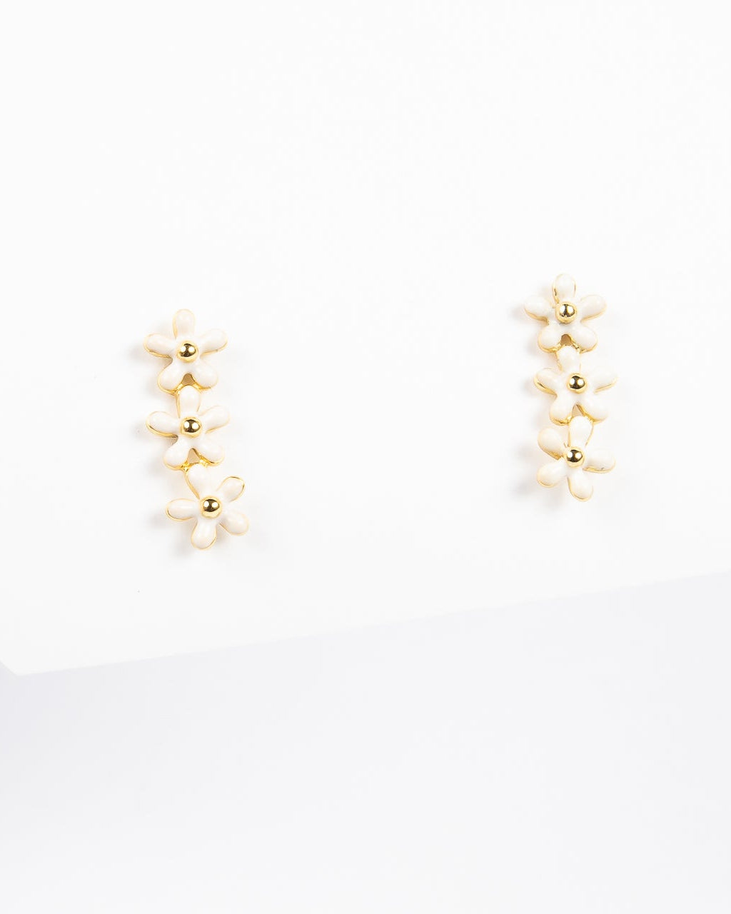 Aro Trio Flower Enamel Crawler