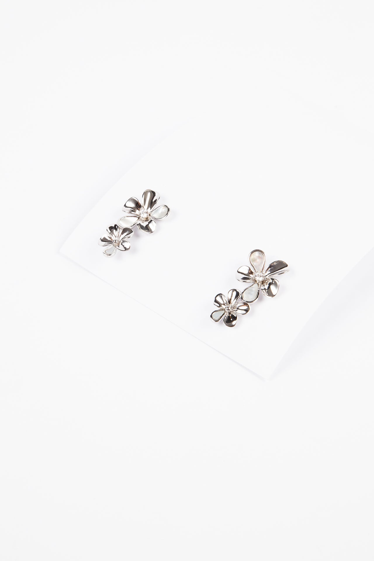 Aro Duo Shinny MOP Flower Silver
