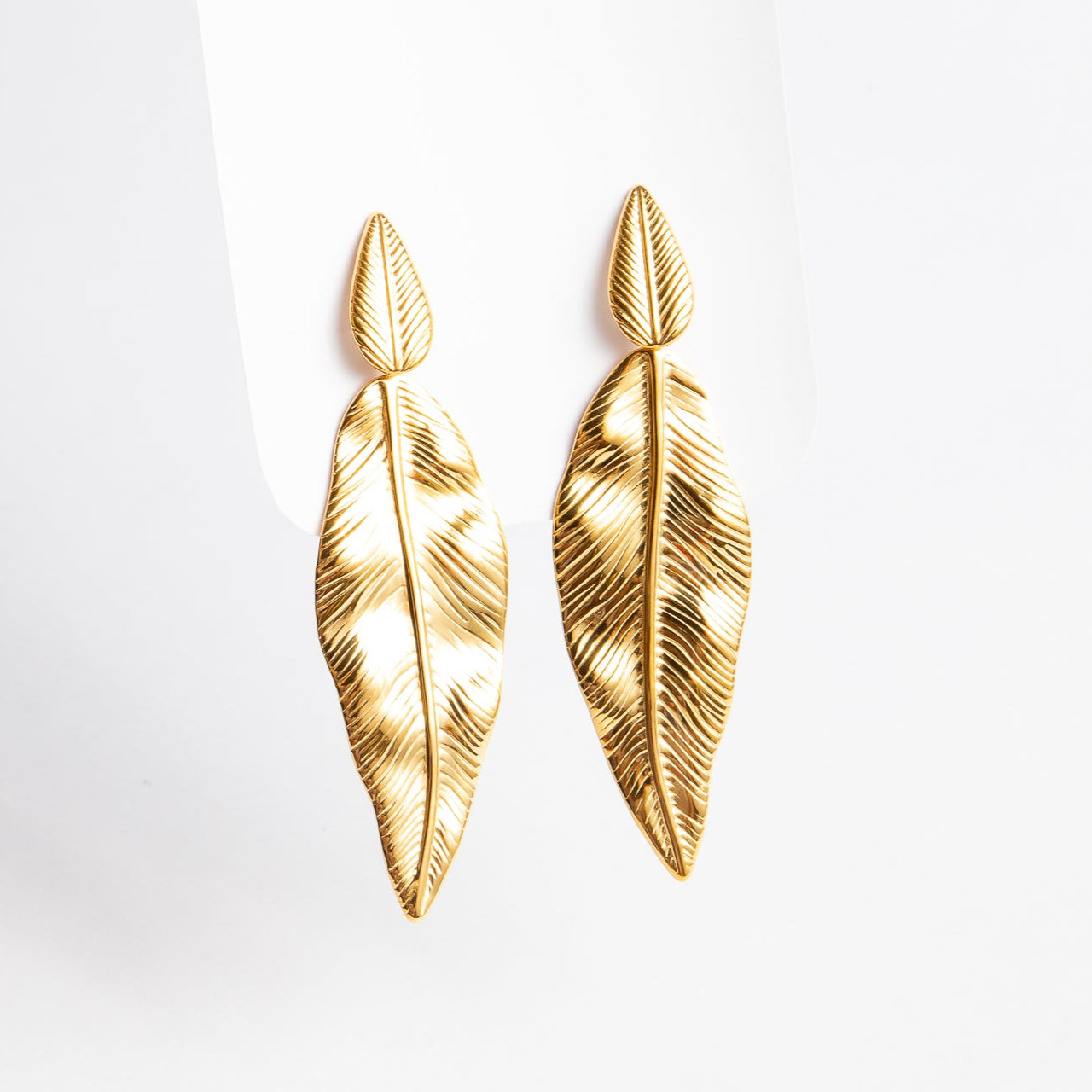 Aro Stainey Long Leaf Stud