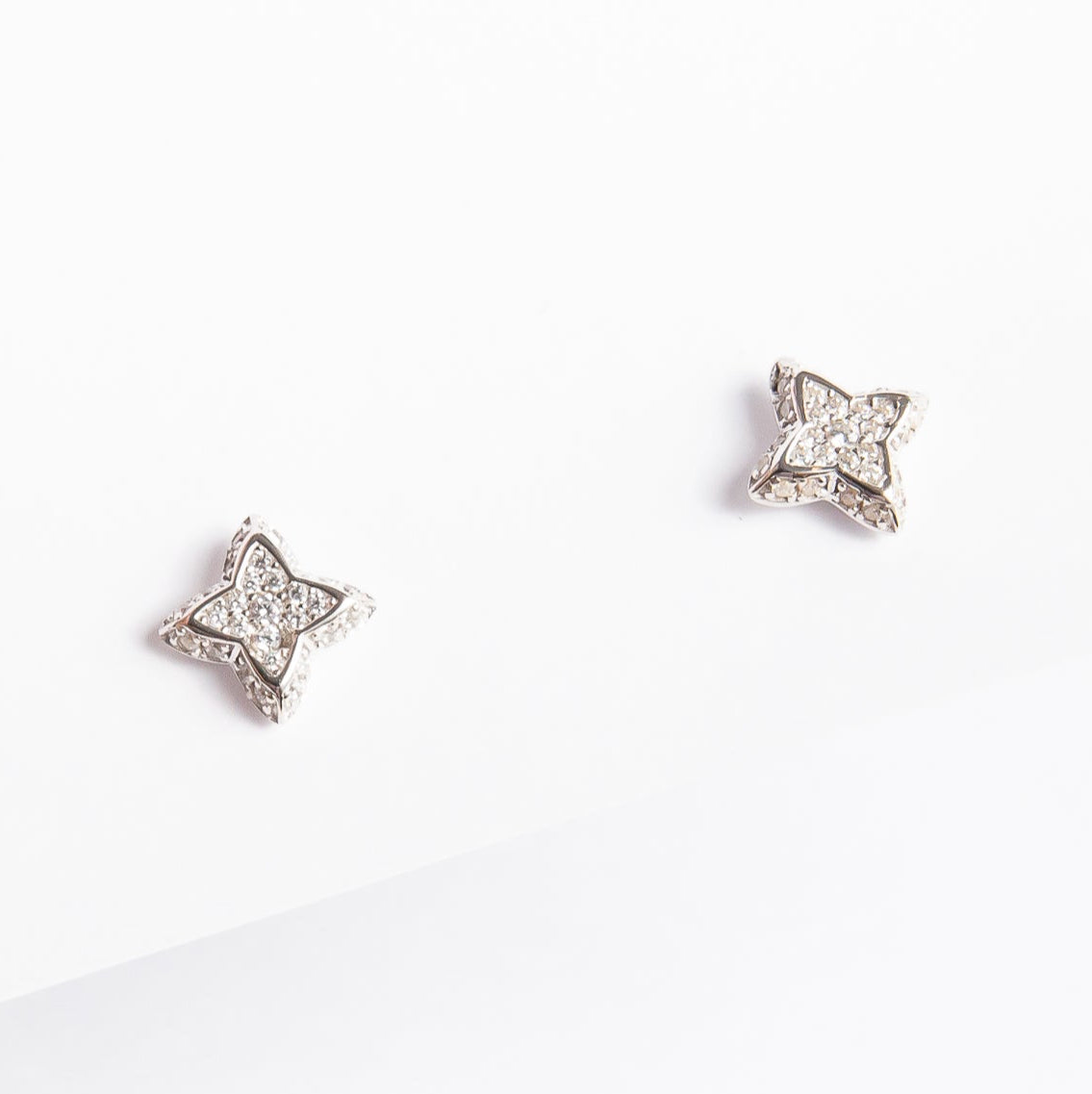 Aro Pointy Clover Stud Silver