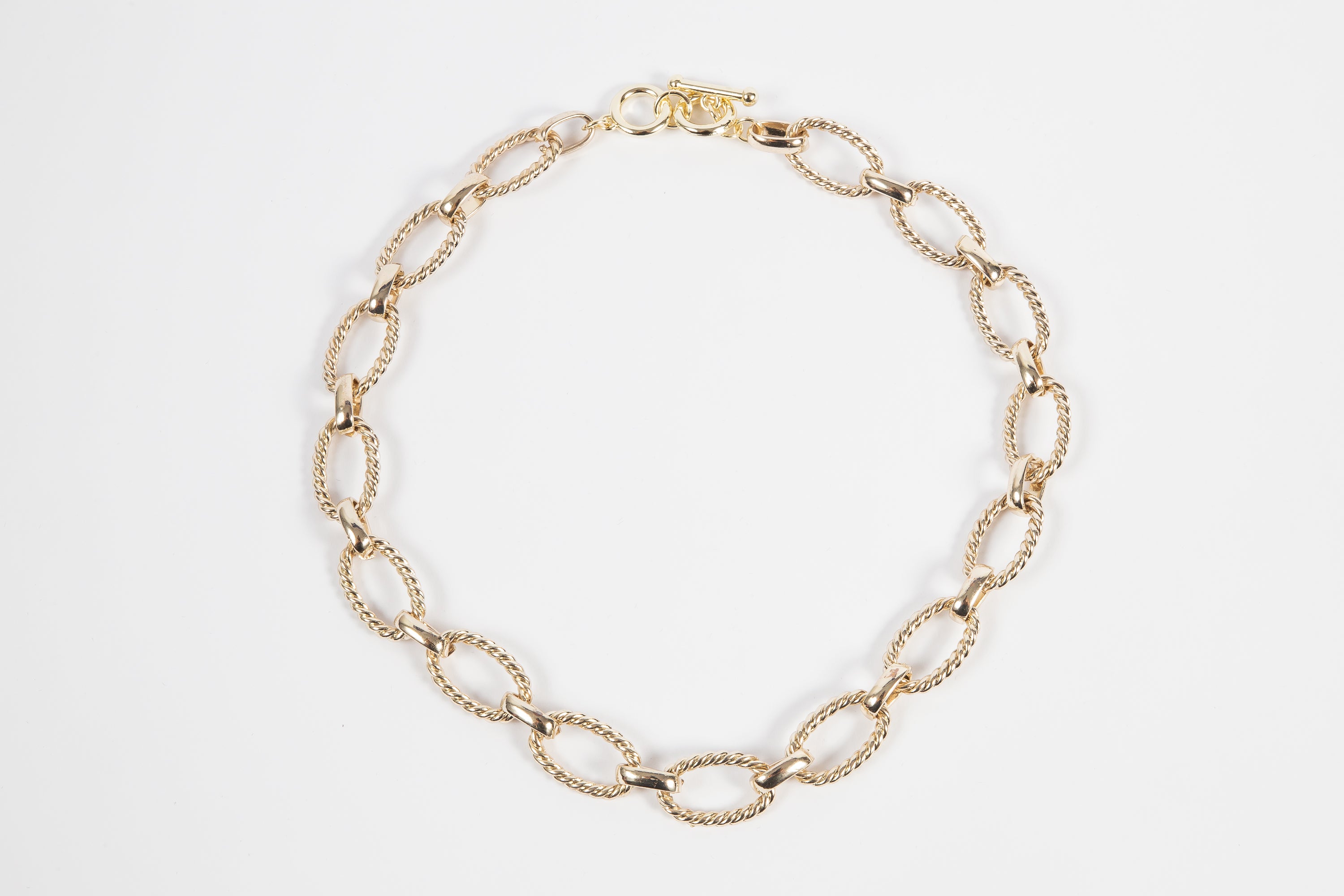 Collar Interlocking Med Gold Toggle