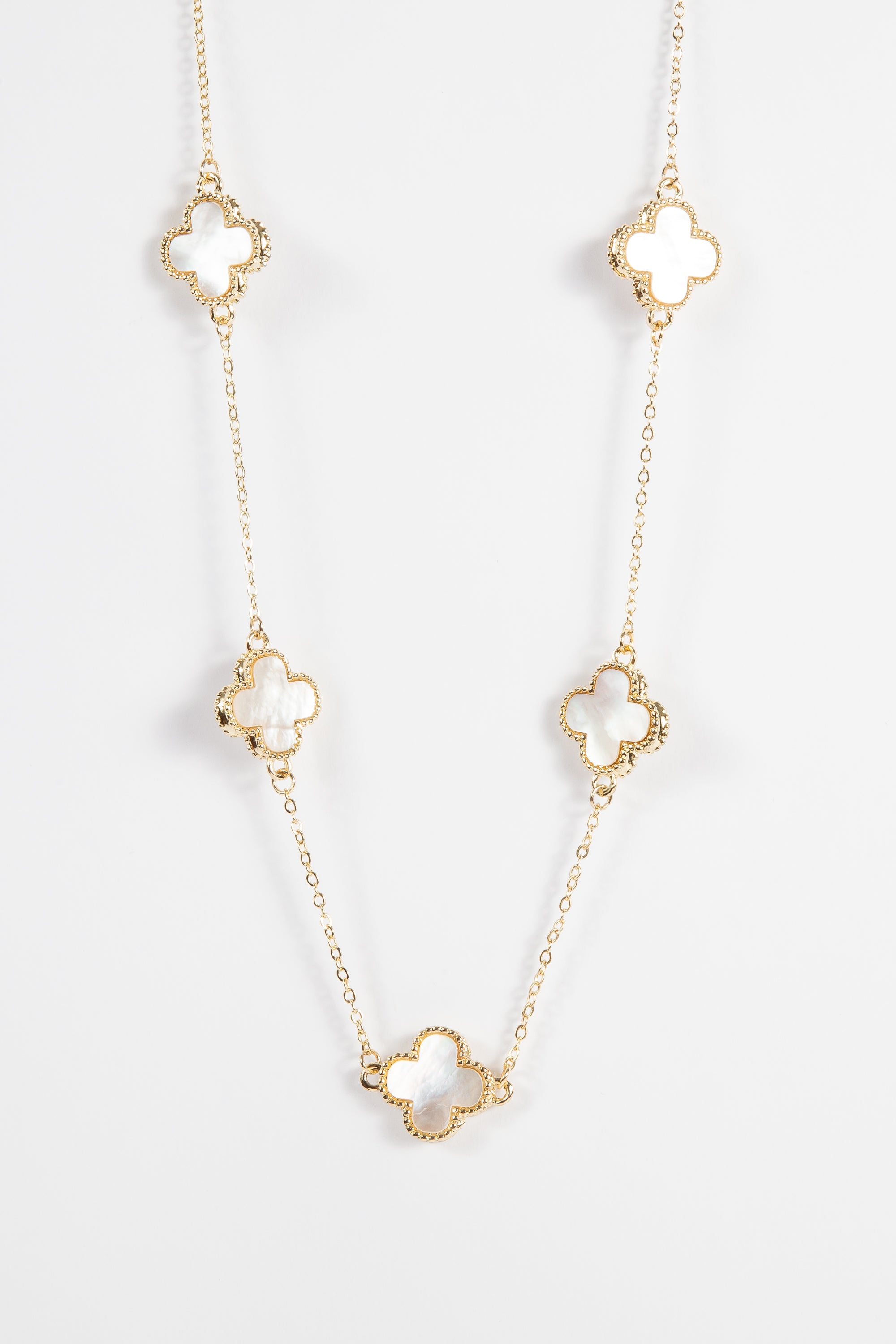 Collar Brassy Flower Choker