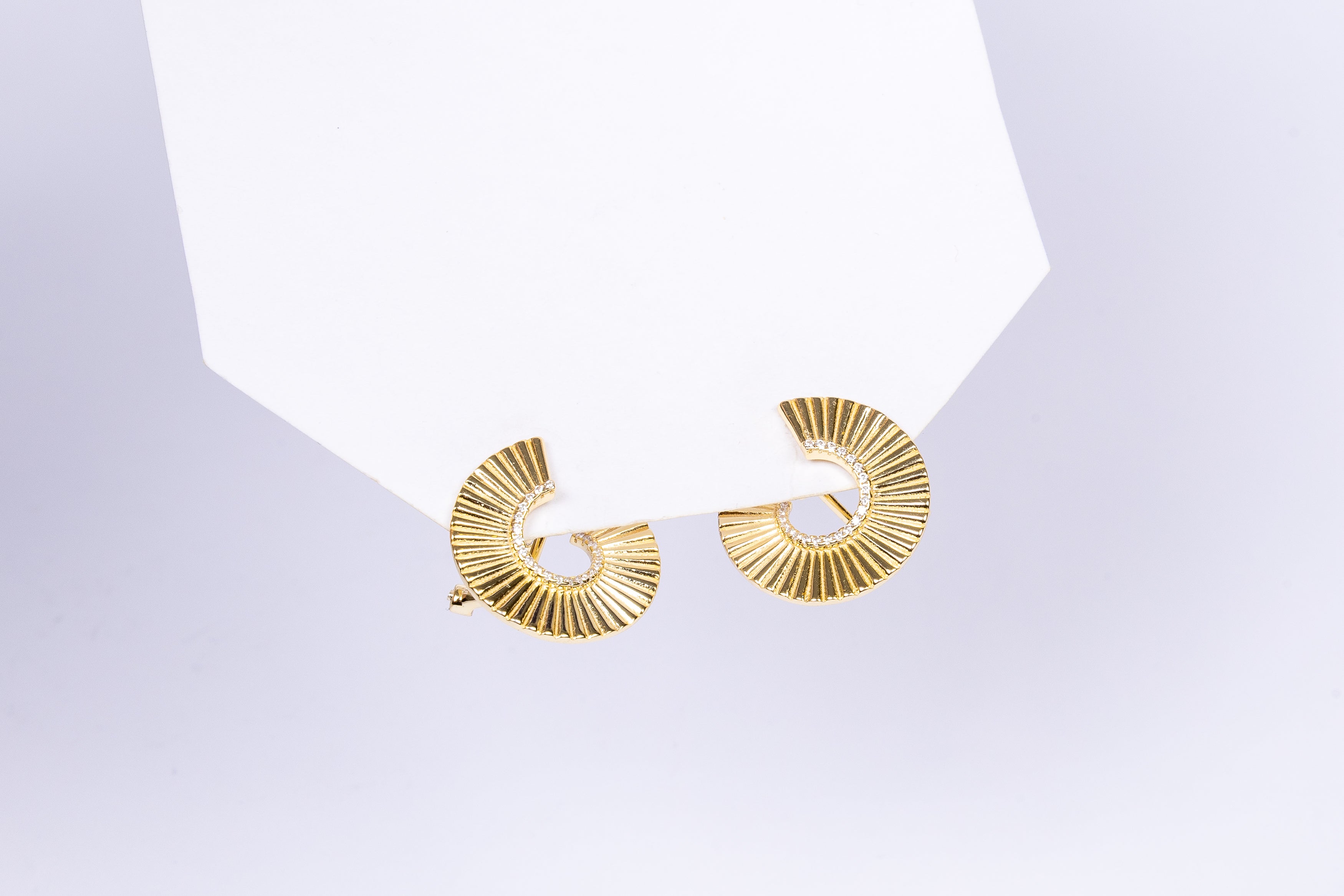 Aro Clip on Semi Circle Matte Stud