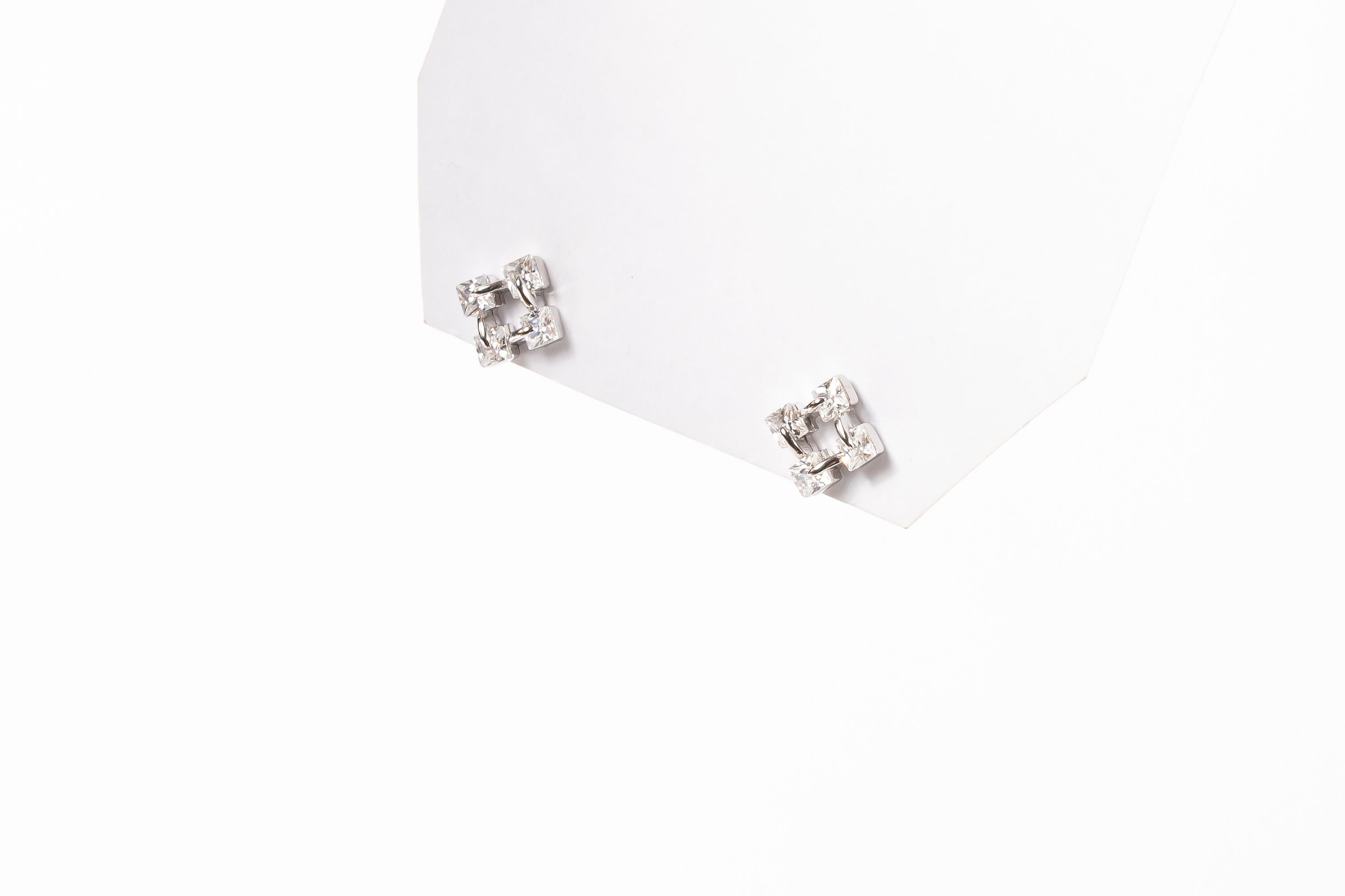 Aro Spaced Square CZ