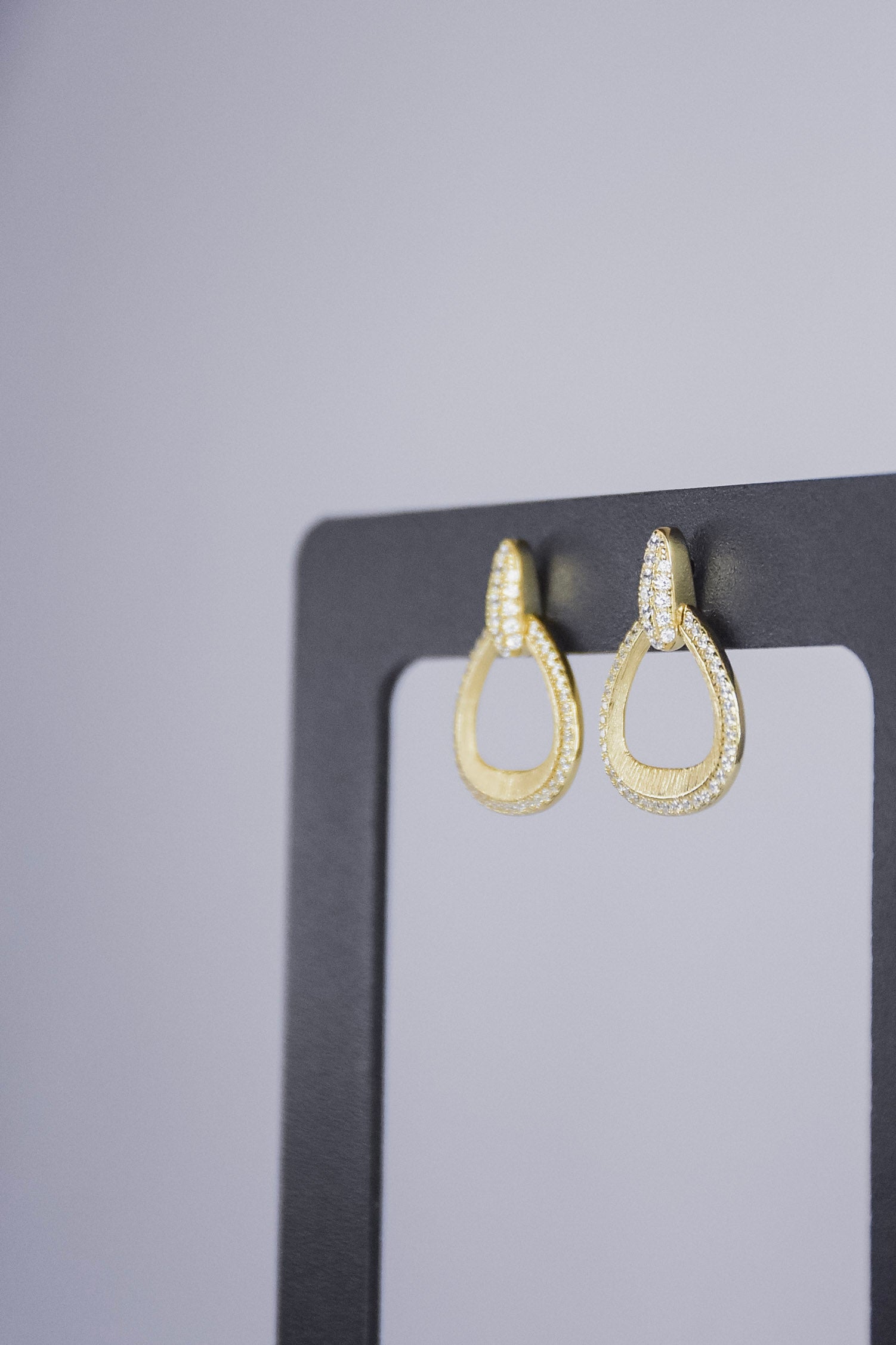Aro Pyramid Cz stud with Gran Sided Hoop Gold