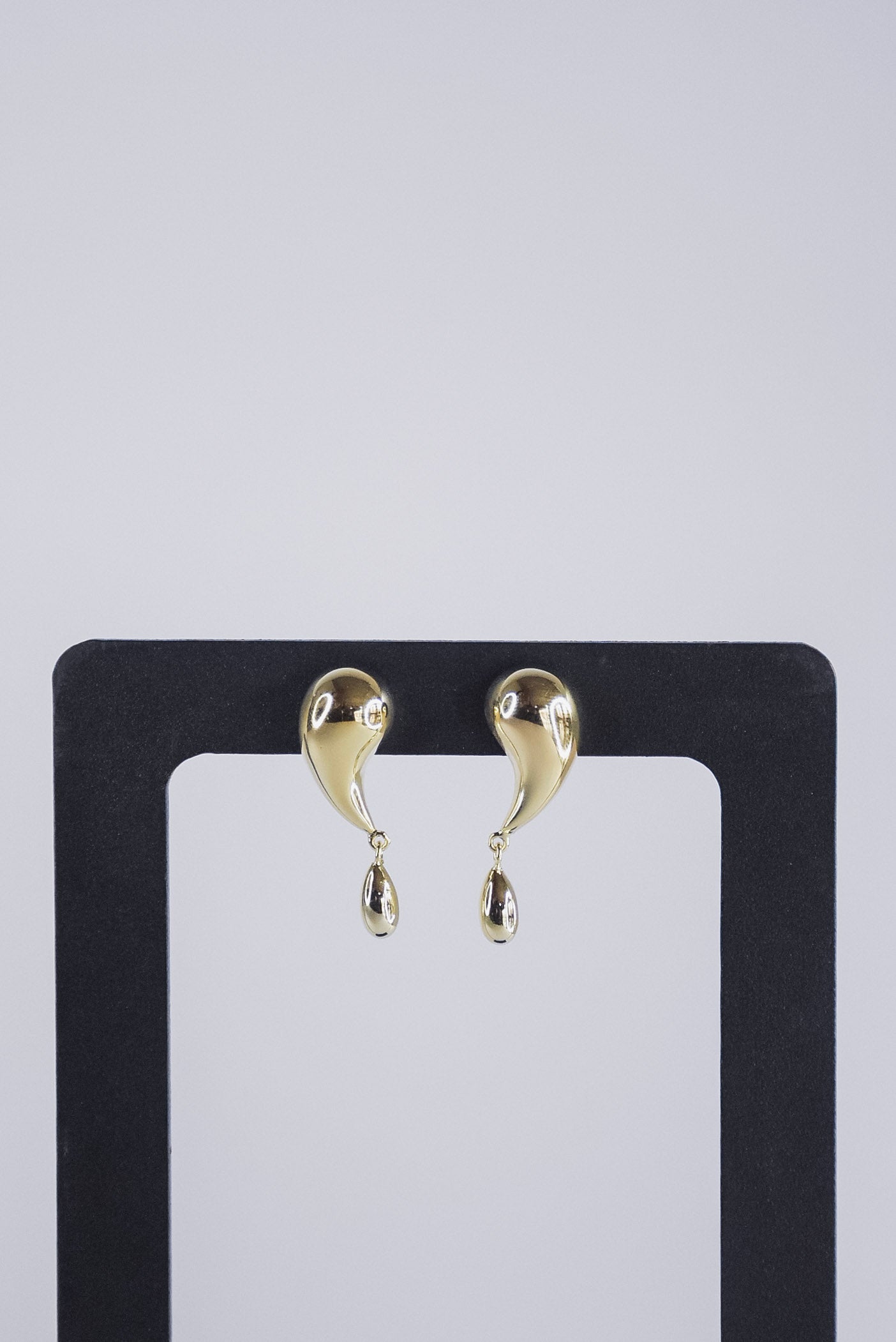 Aro Double Teardrop Stud Gold