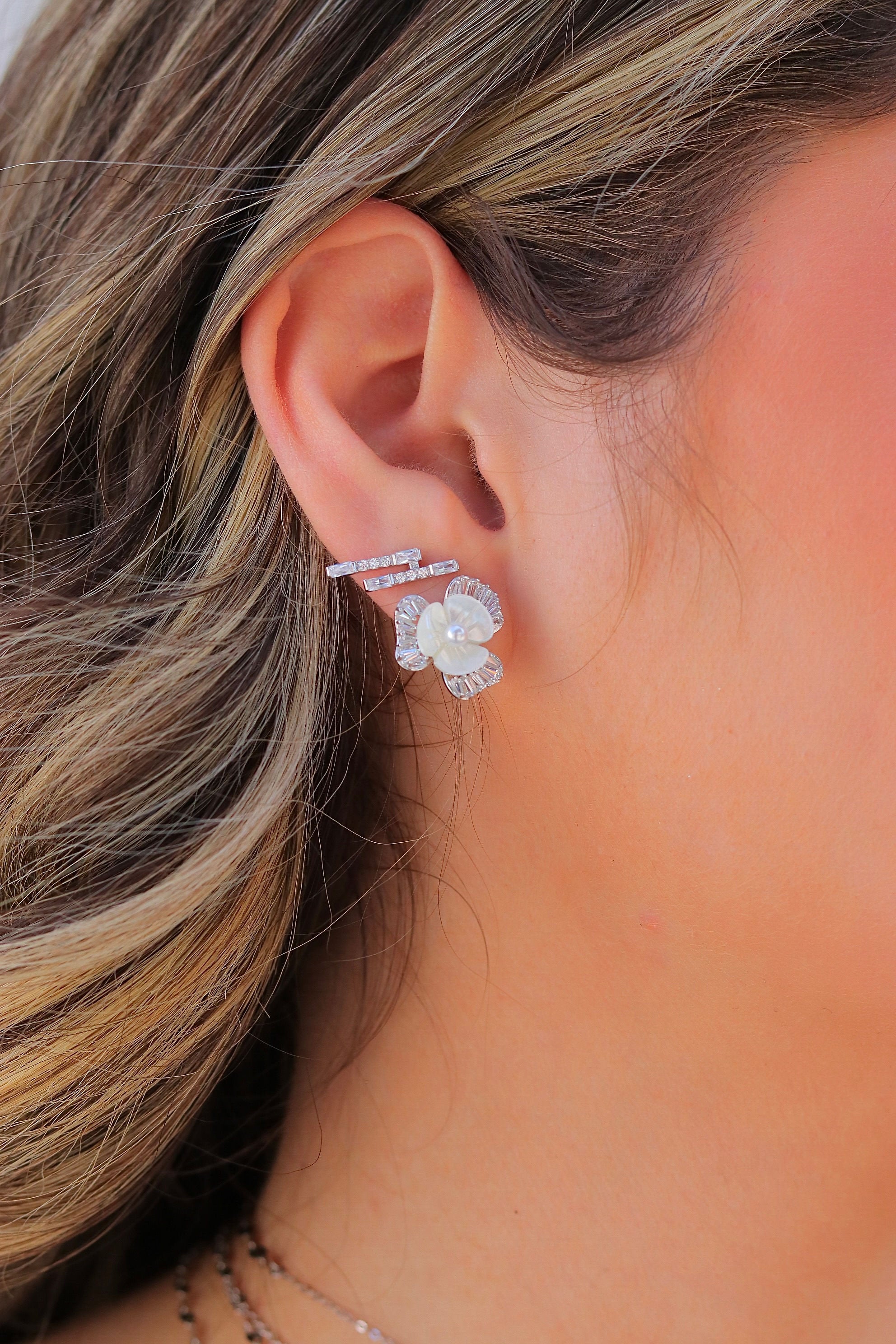 Aro Bagui & Flower Stud Silver