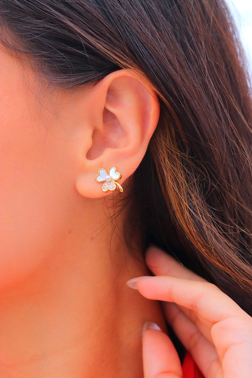 Aro 3 petal face & MOP Stud Gold