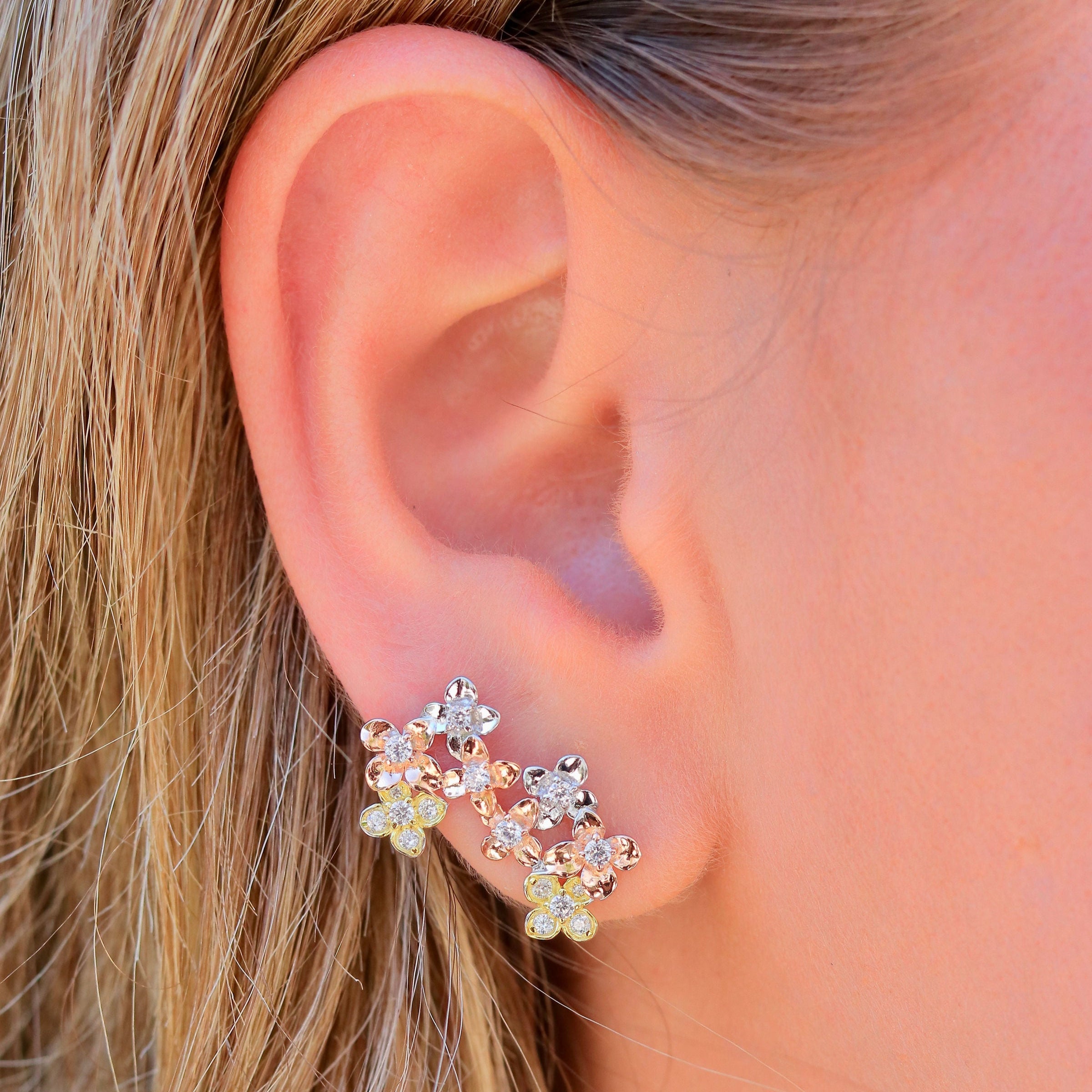 Aro 4 Tone Flower Stud