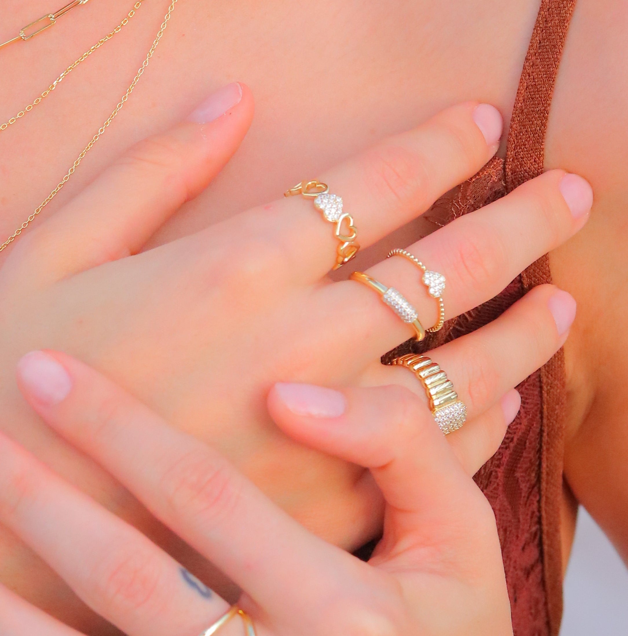 Anillo Hollow & CZ Single Heart
