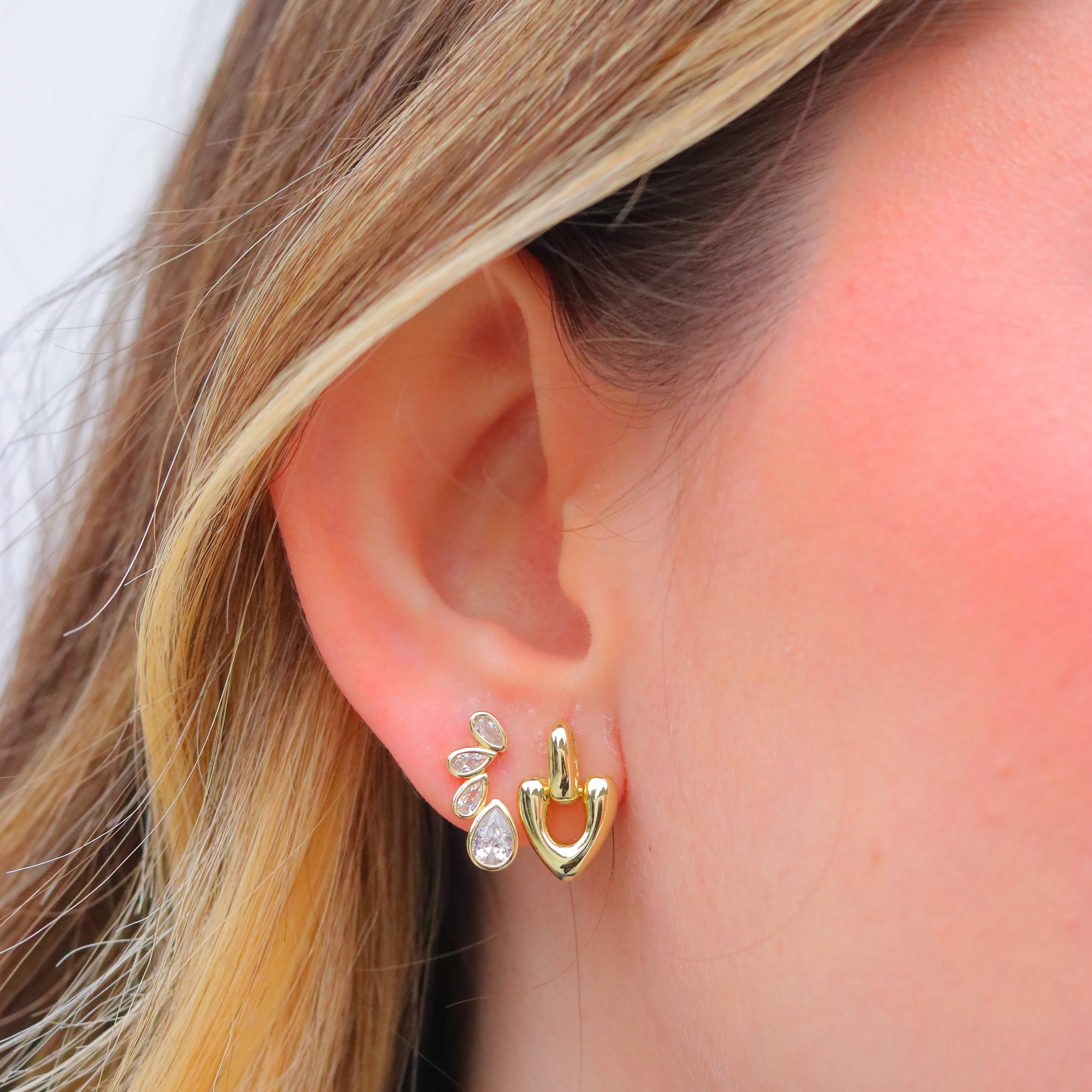 Aro Small Semi Triangly Double Dangle