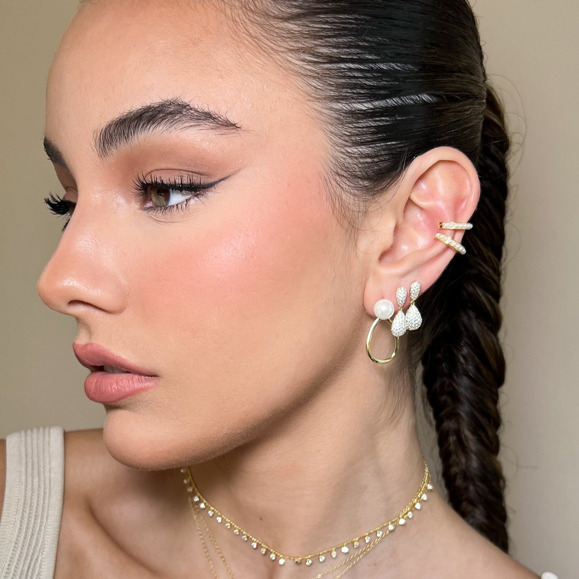Aro Line Teardrop With Pearl Stud