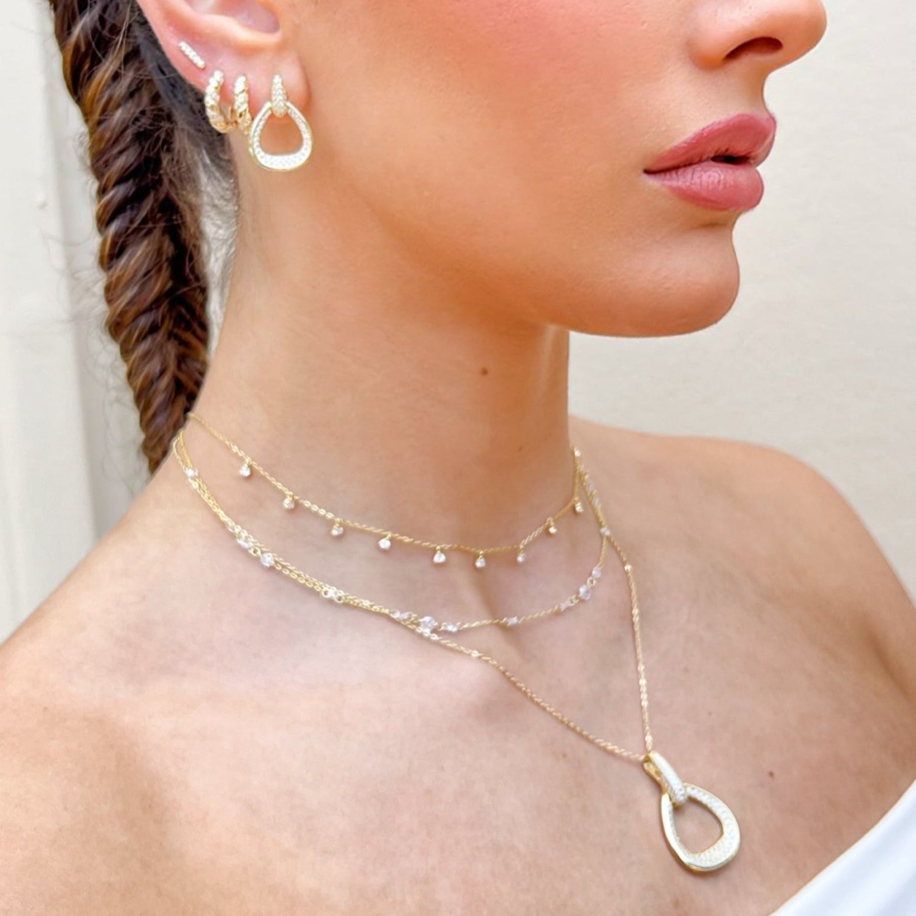 Collar Hollow CZ Teardrop Necklace