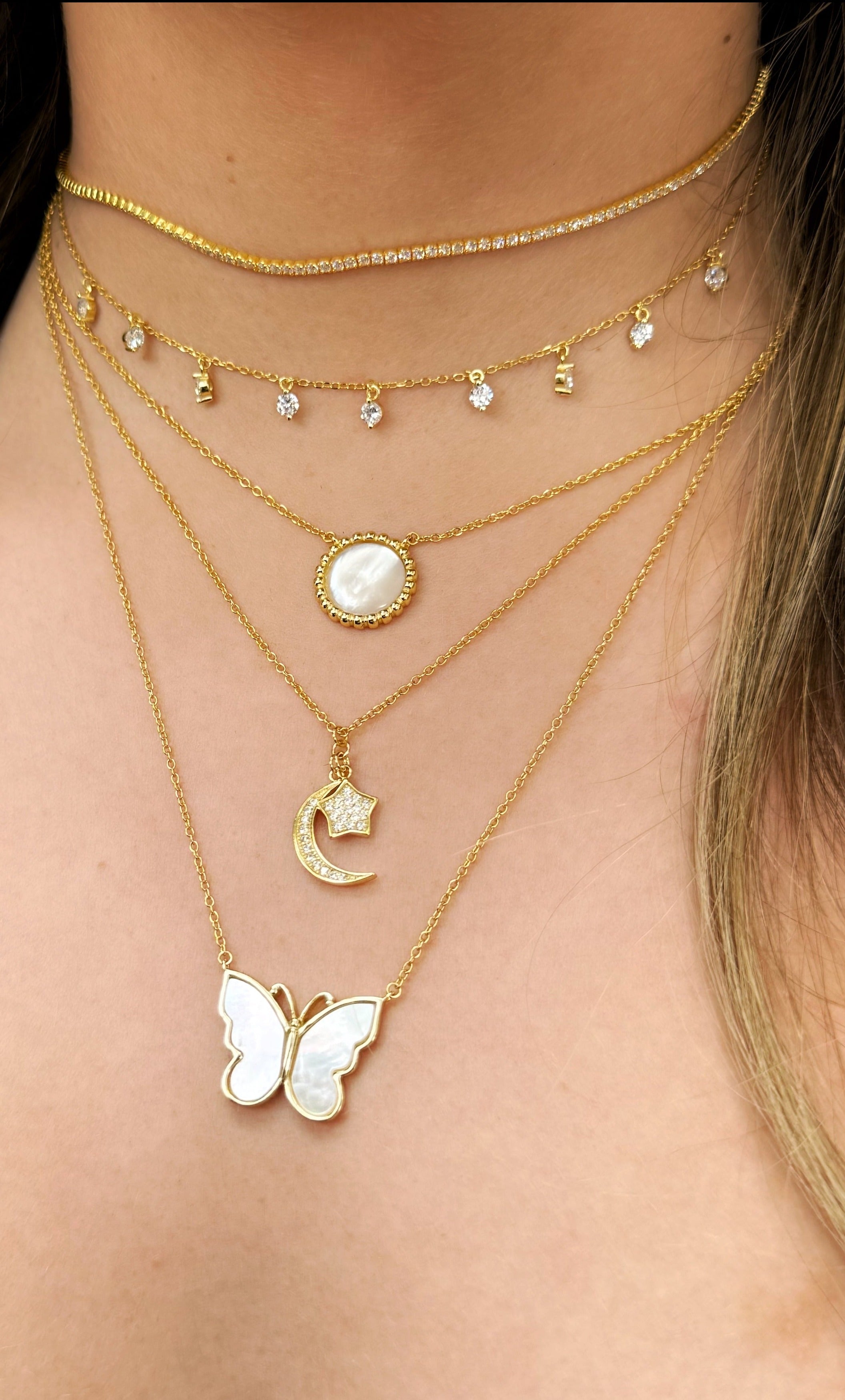 Collar Bubbly Round MOP Medal