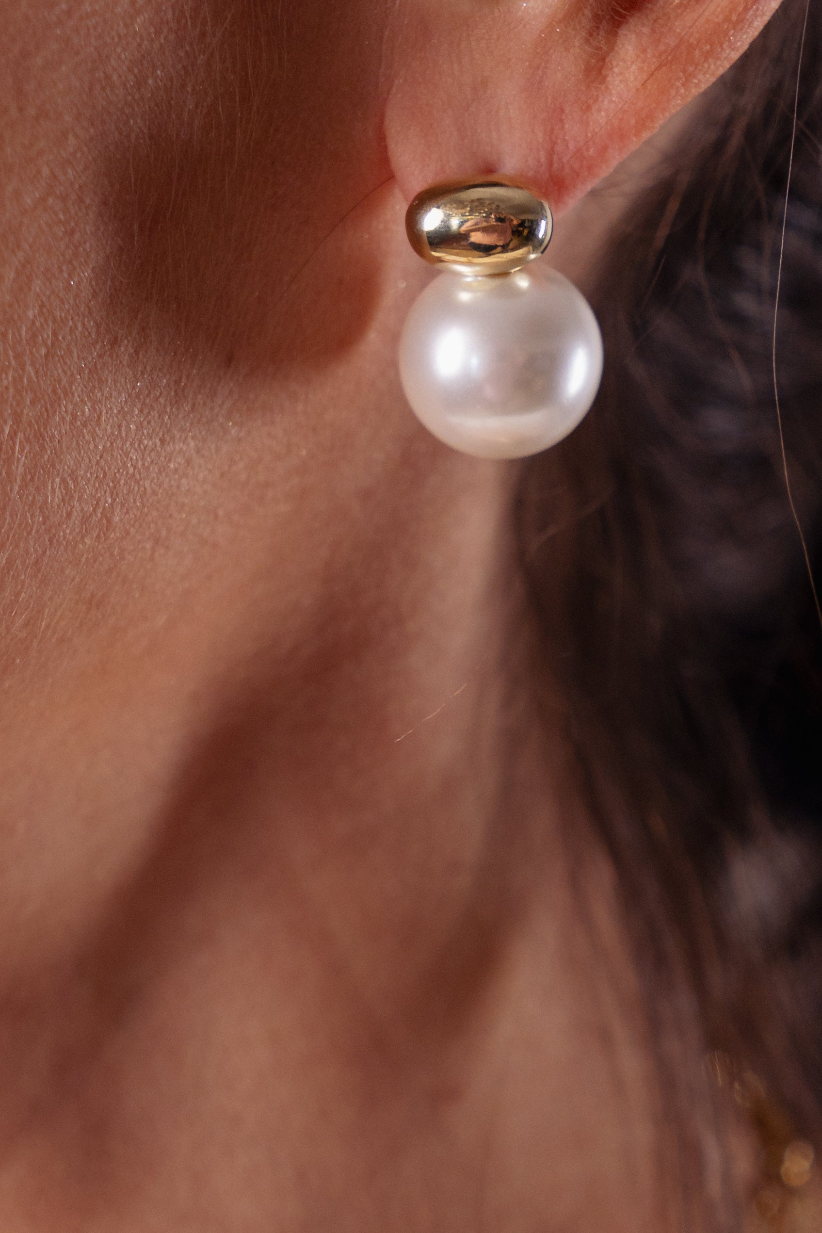 Aro Gran Pearl & Oval Bean Stud