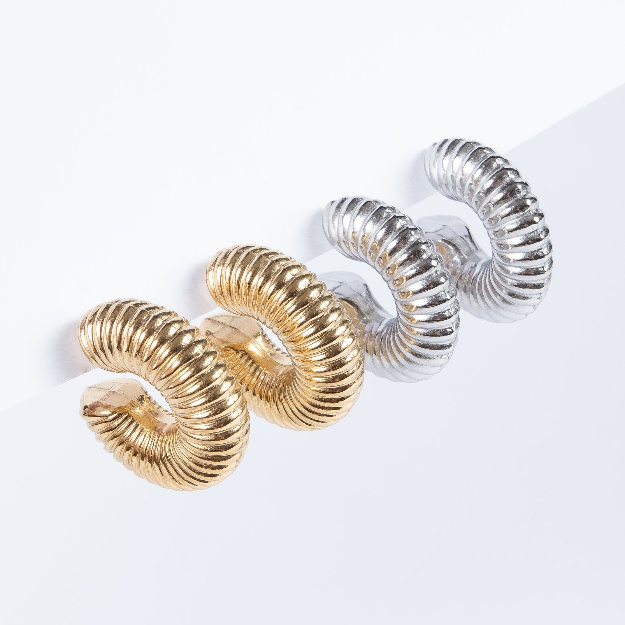 Aro Shinny Chunky Twisted Hoop