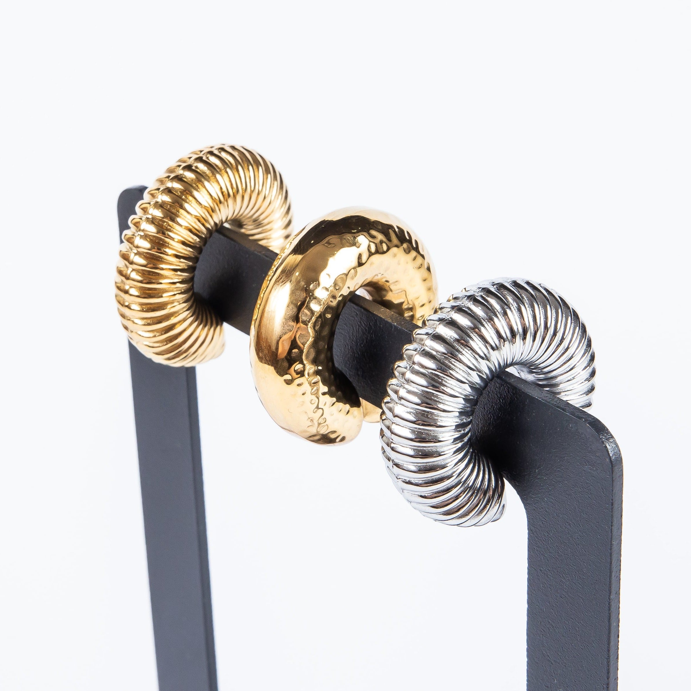 Aro Hammered Chunky Cuff Gold