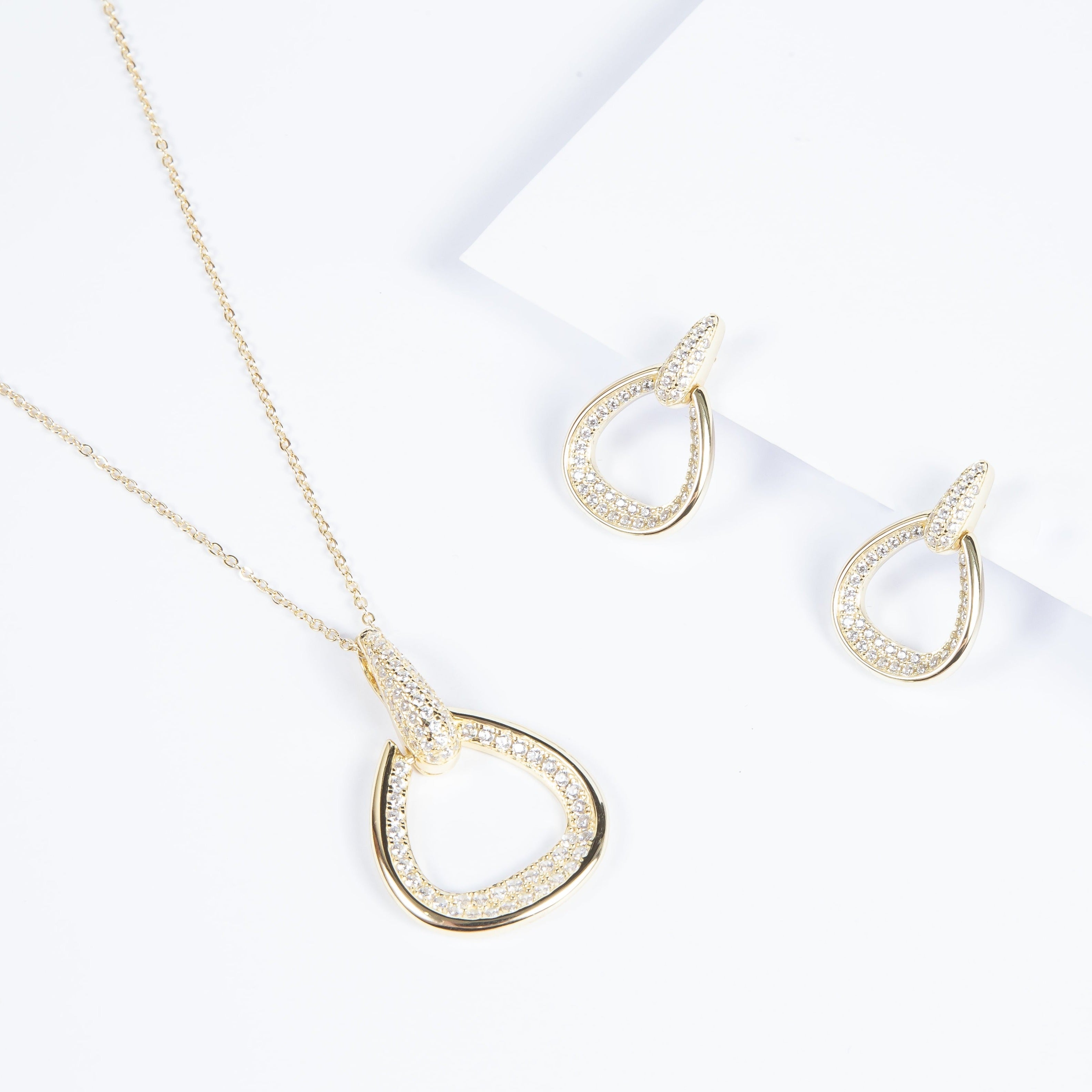 Aro Hollow CZ Teardrop Stud