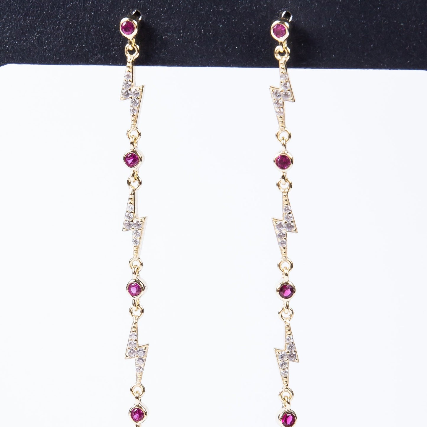 Aro Tiny Thunder Dangle L