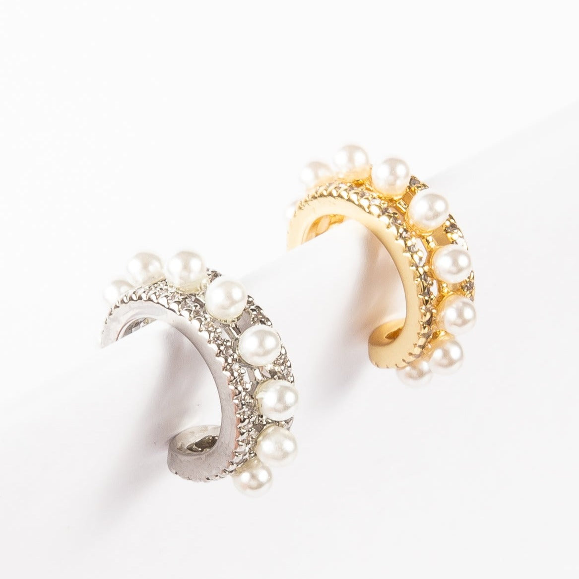 Aro Pearl Fer Cuff