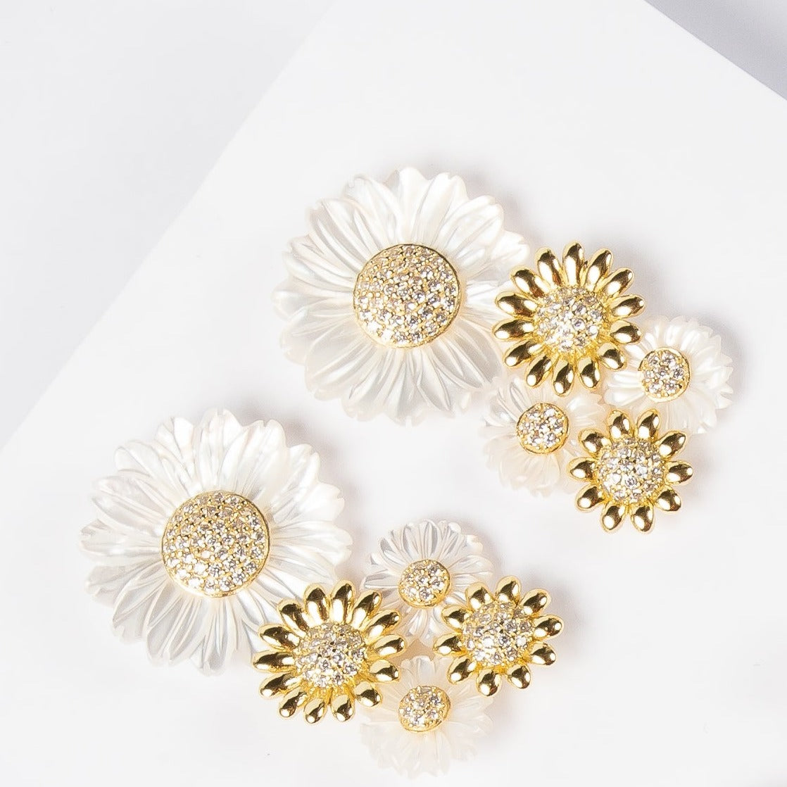 Aro Gold Pearl Garden