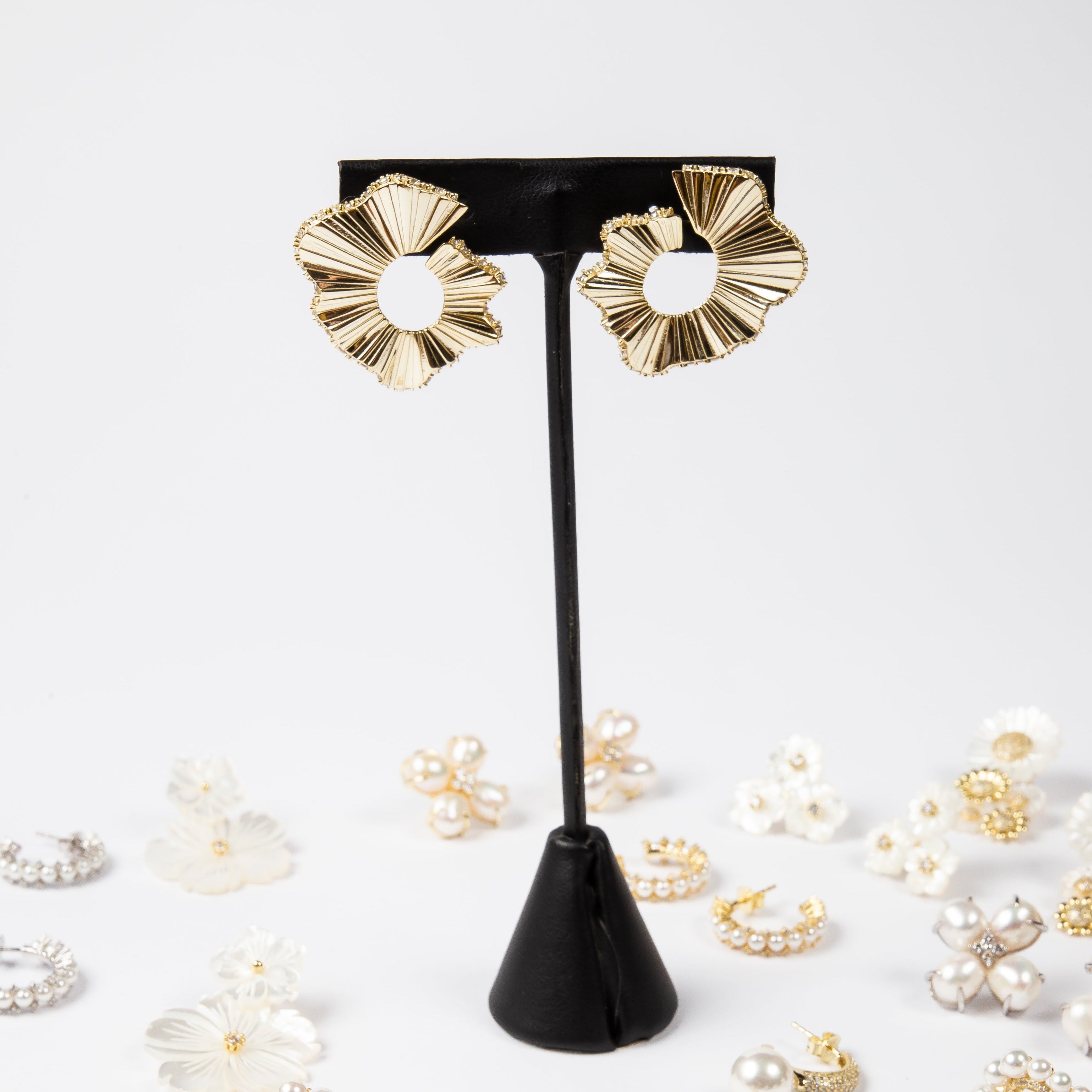 Aro Gran Curvy Wavy Stud