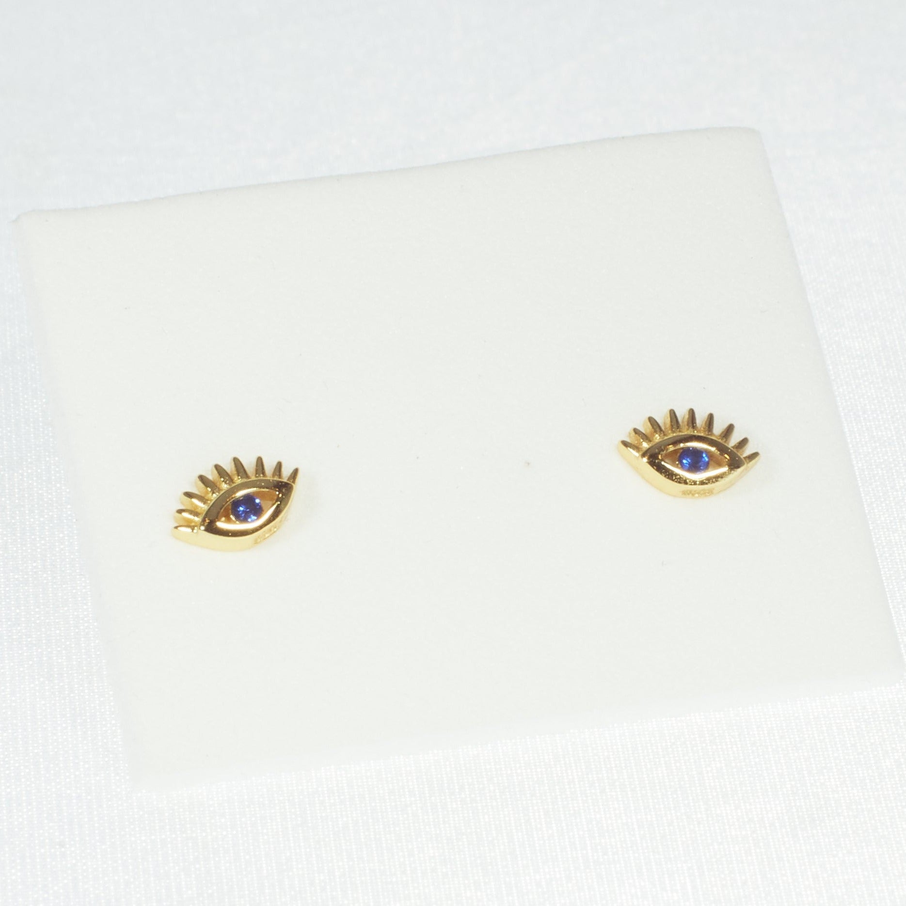 Aro Evil Eye Lashes Stud
