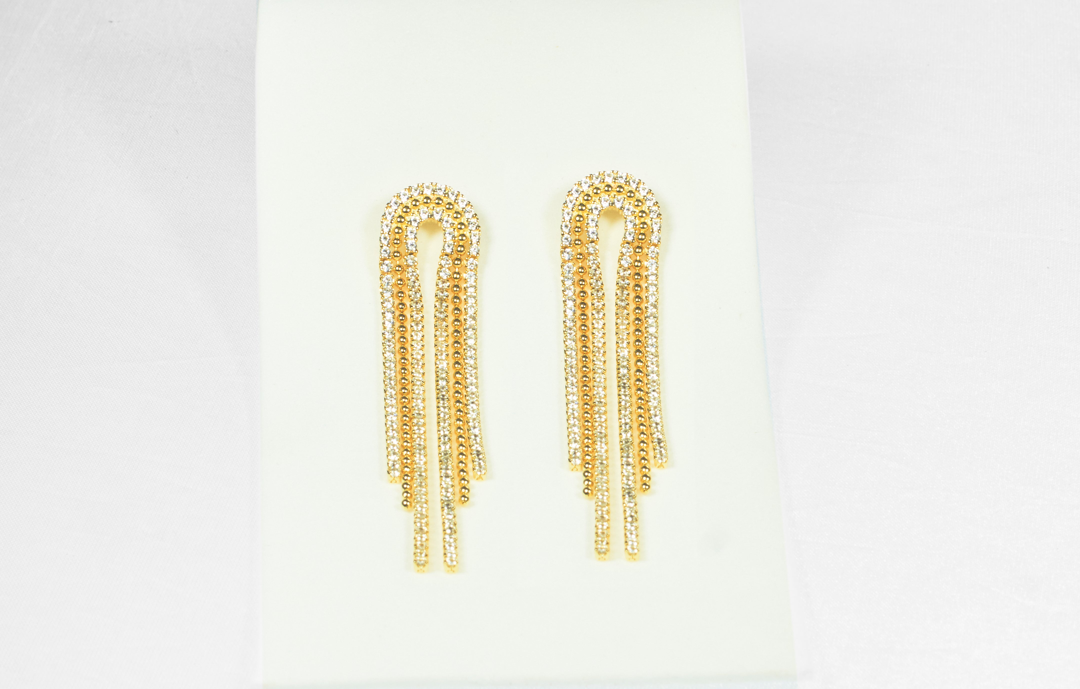 Aro Rainbow U Chain & Bally Dangle