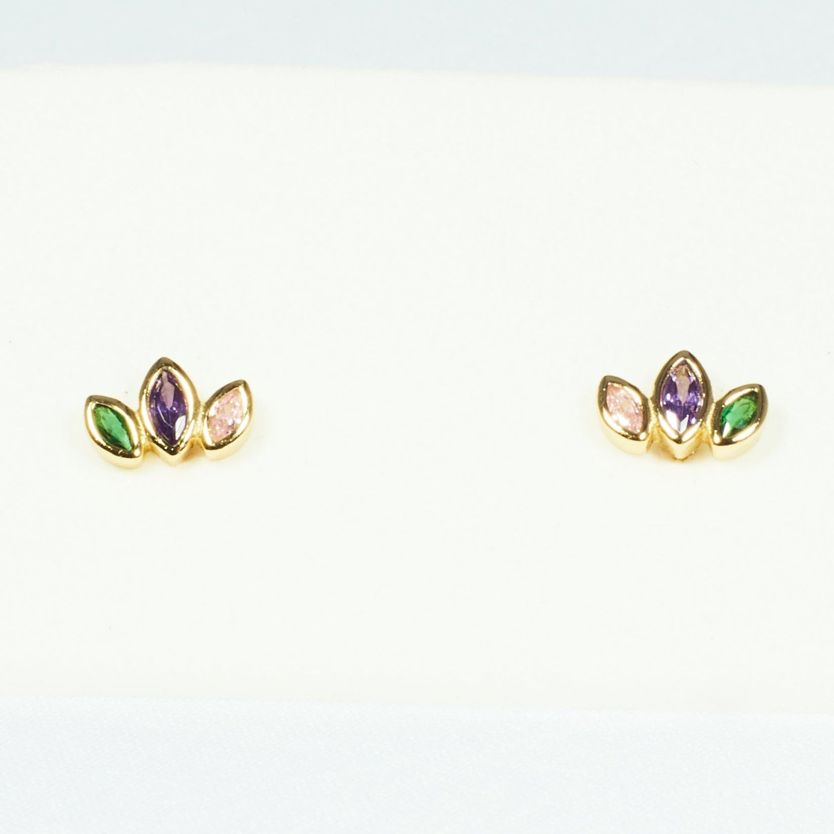 Aro 3 colors leafy stud