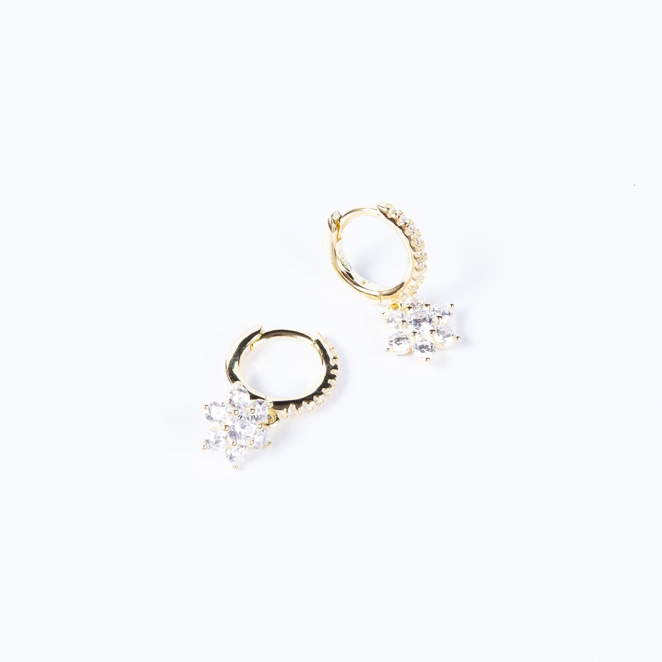 Aro Cz Hoop With Crystal Flower