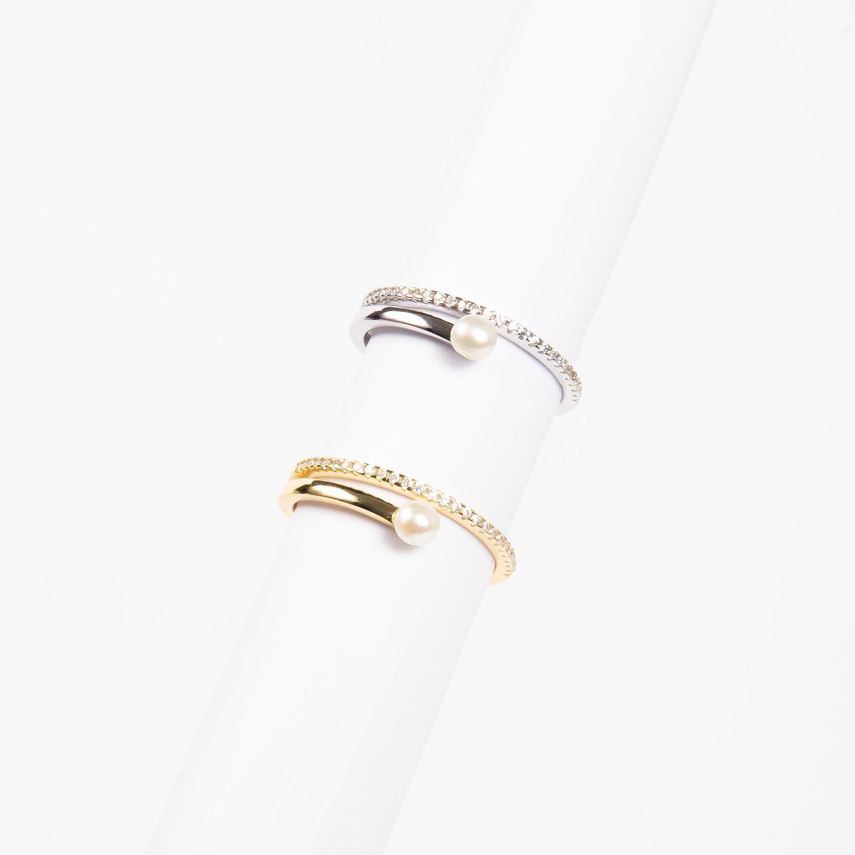 Anillo Double Swirl CZ & Single Pearl